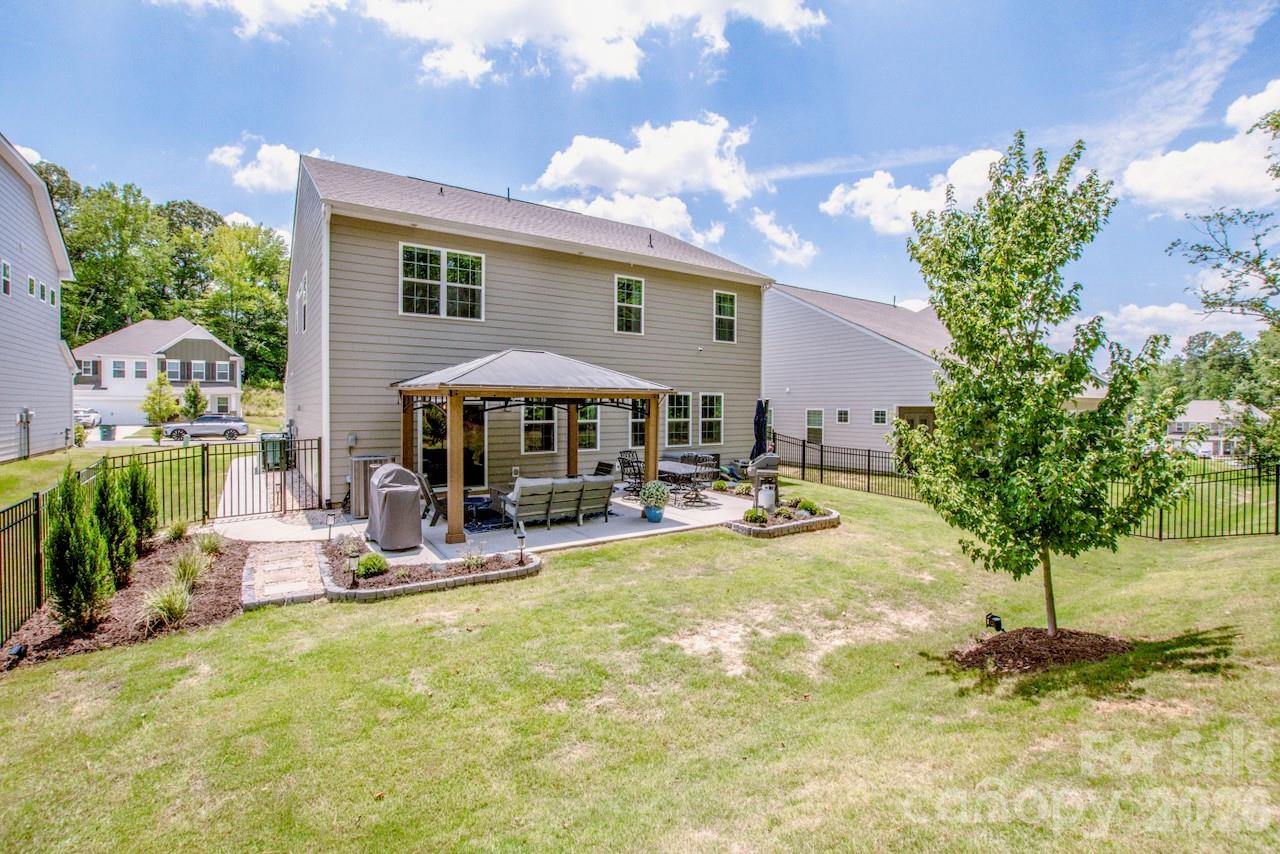 Falls Cove at Lake Norman - Residential