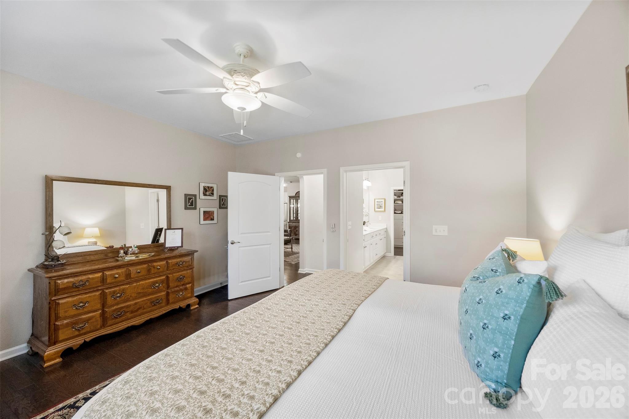 Imagery On Mtn Island - Residential