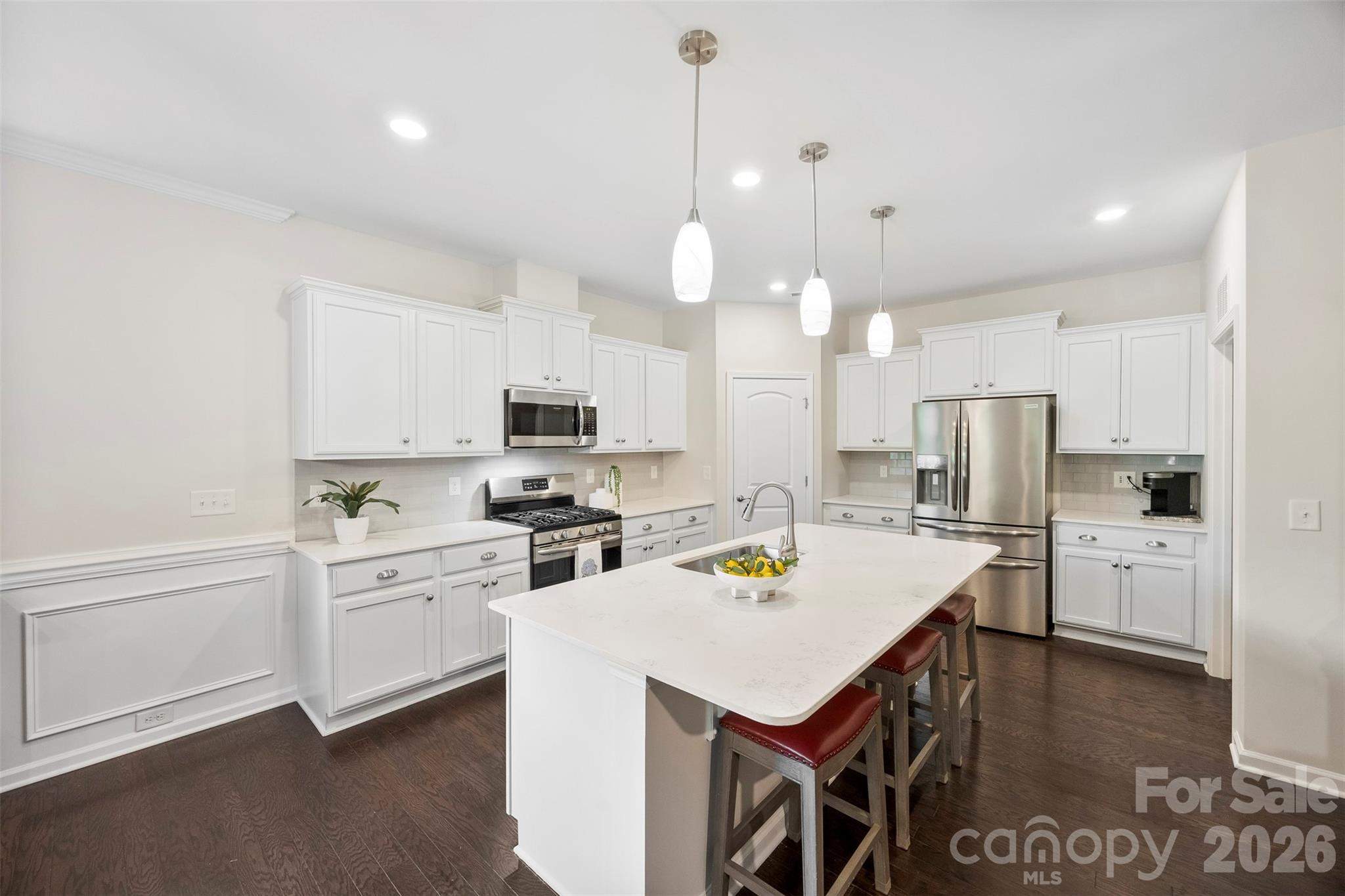 Imagery On Mtn Island - Residential