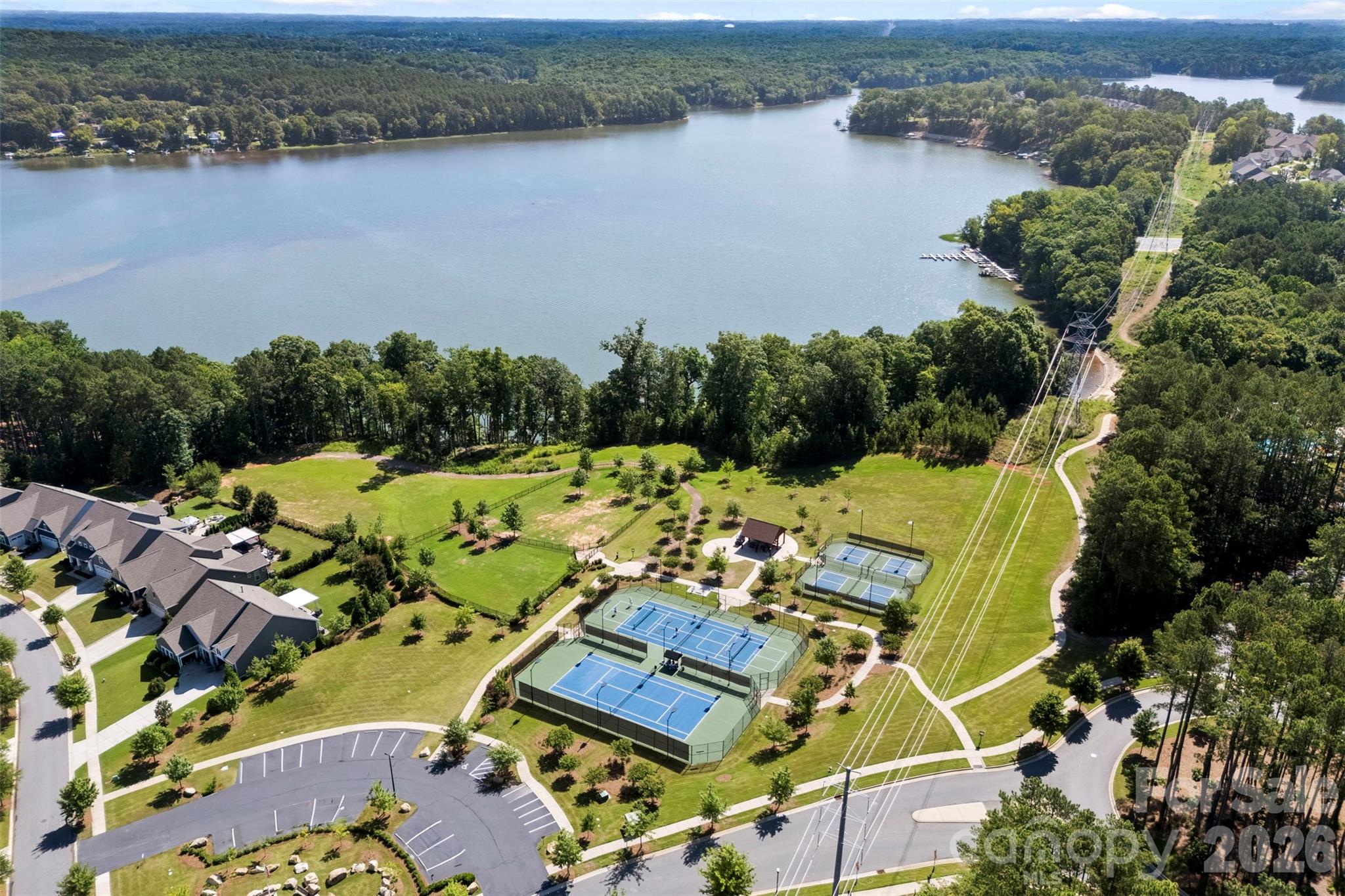 Imagery On Mtn Island - Residential