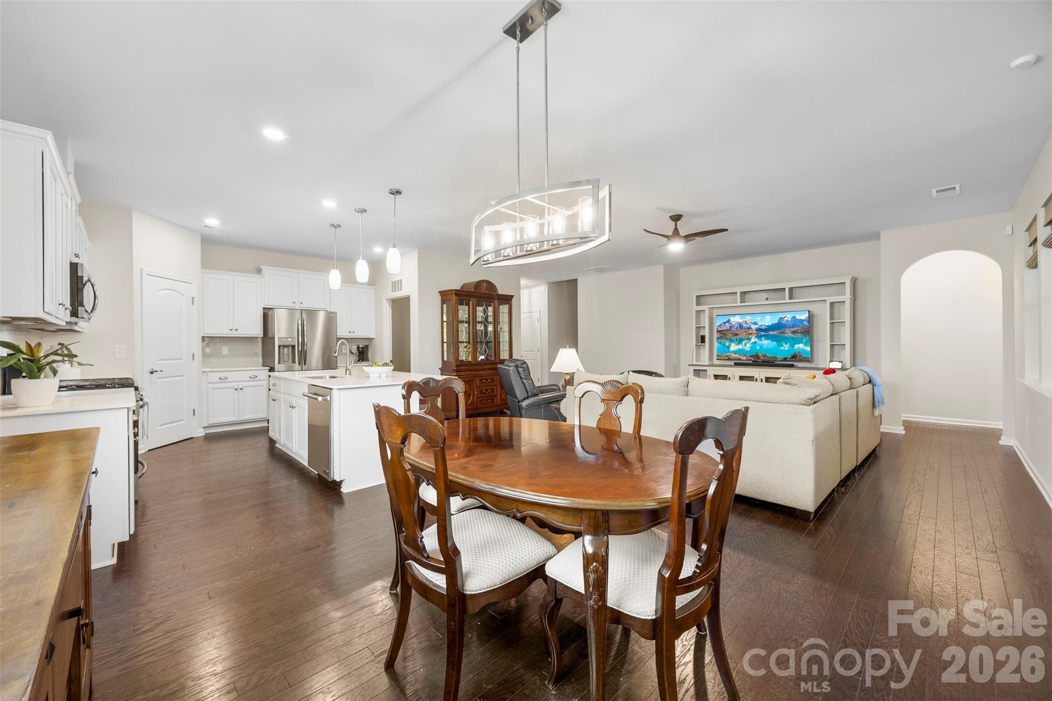 Imagery On Mtn Island - Residential