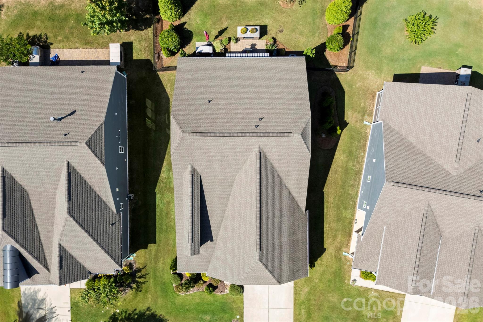 Imagery On Mtn Island - Residential