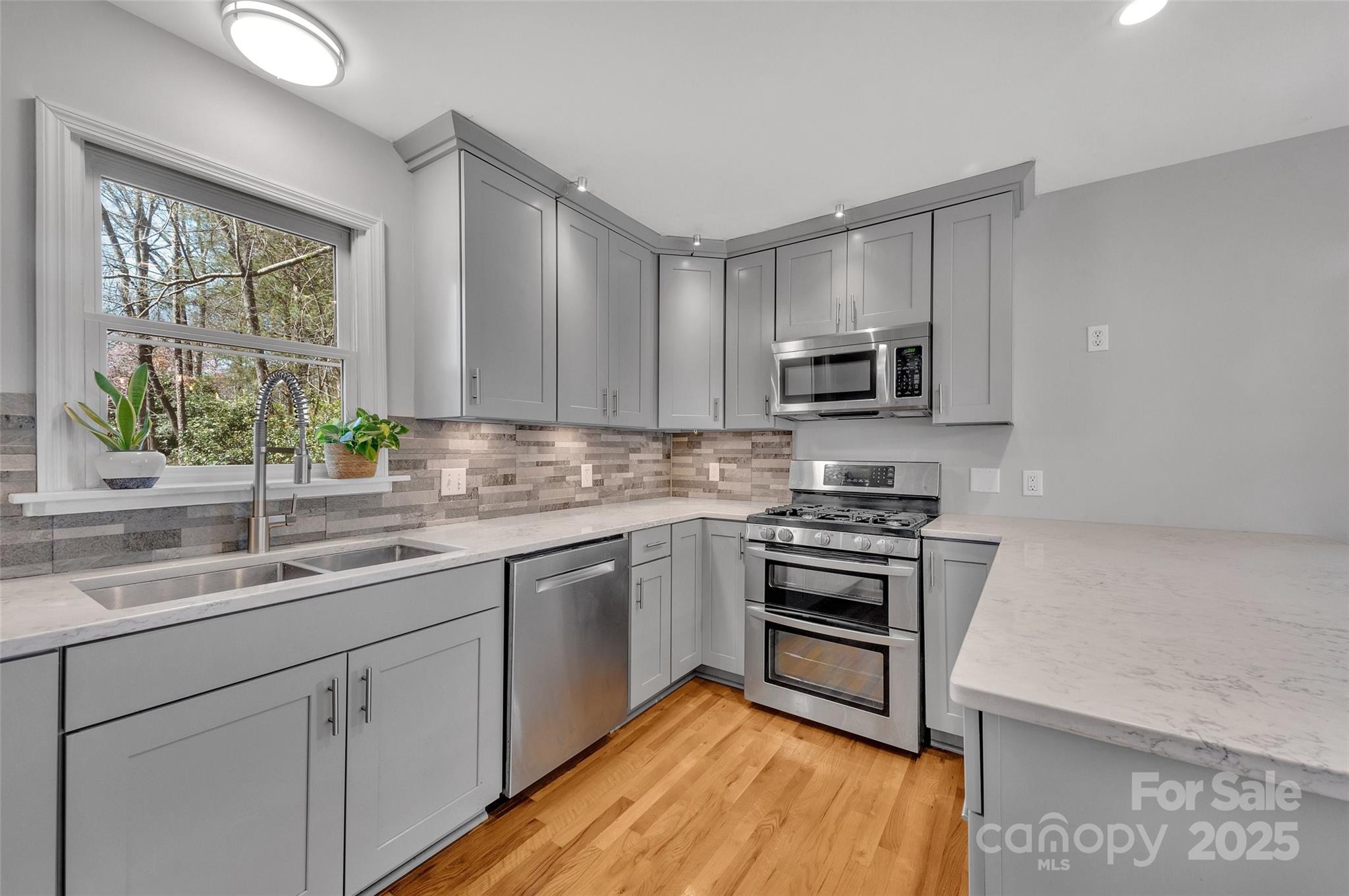 Tega Cay - Residential