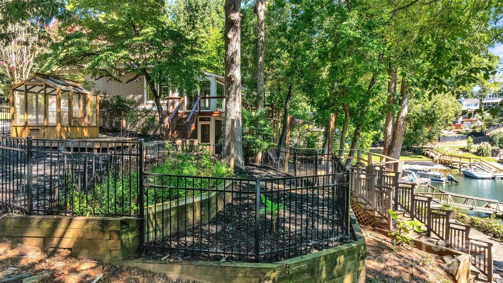 Tega Cay - Residential