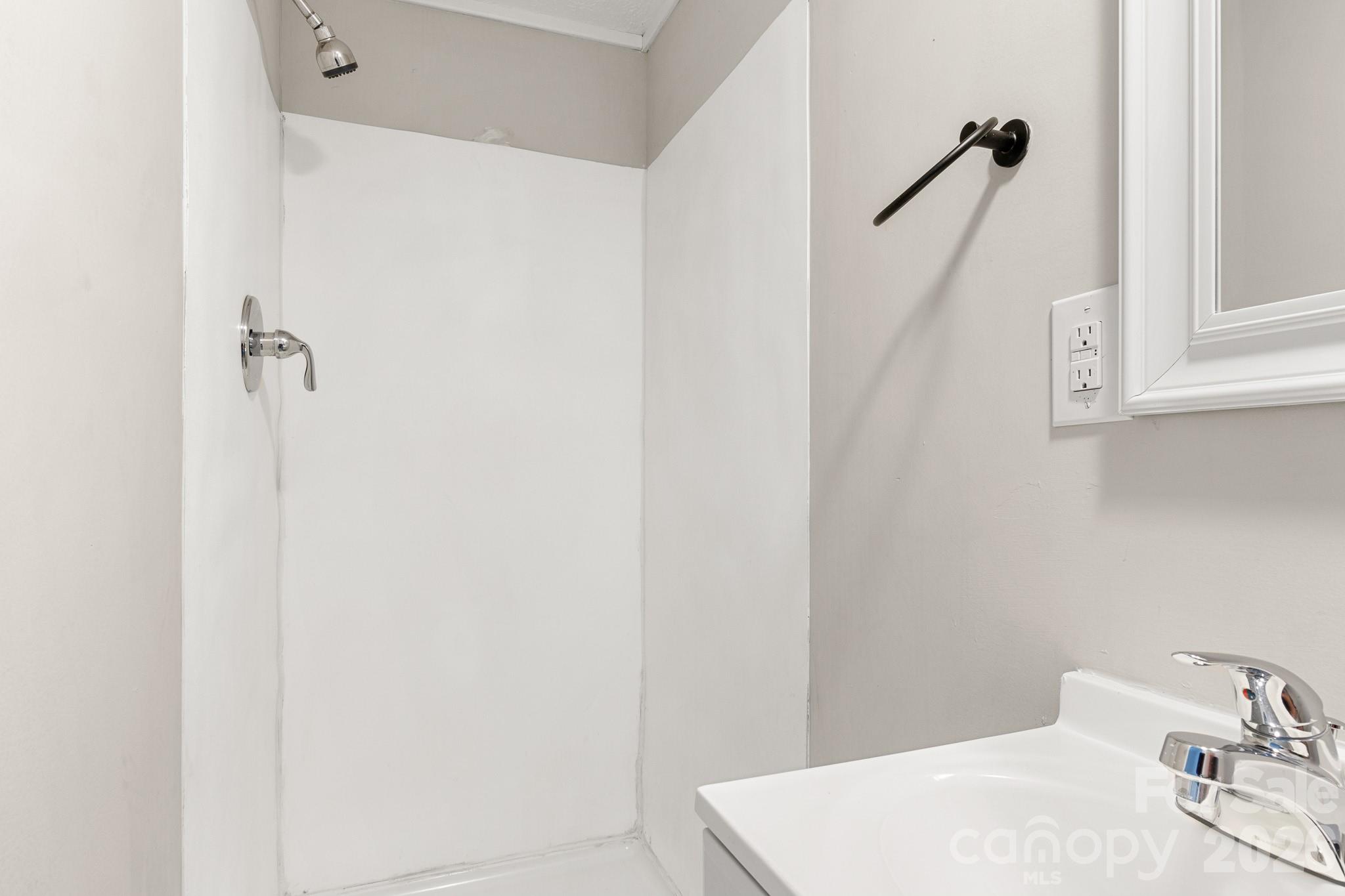 222 Glenwood - Residential