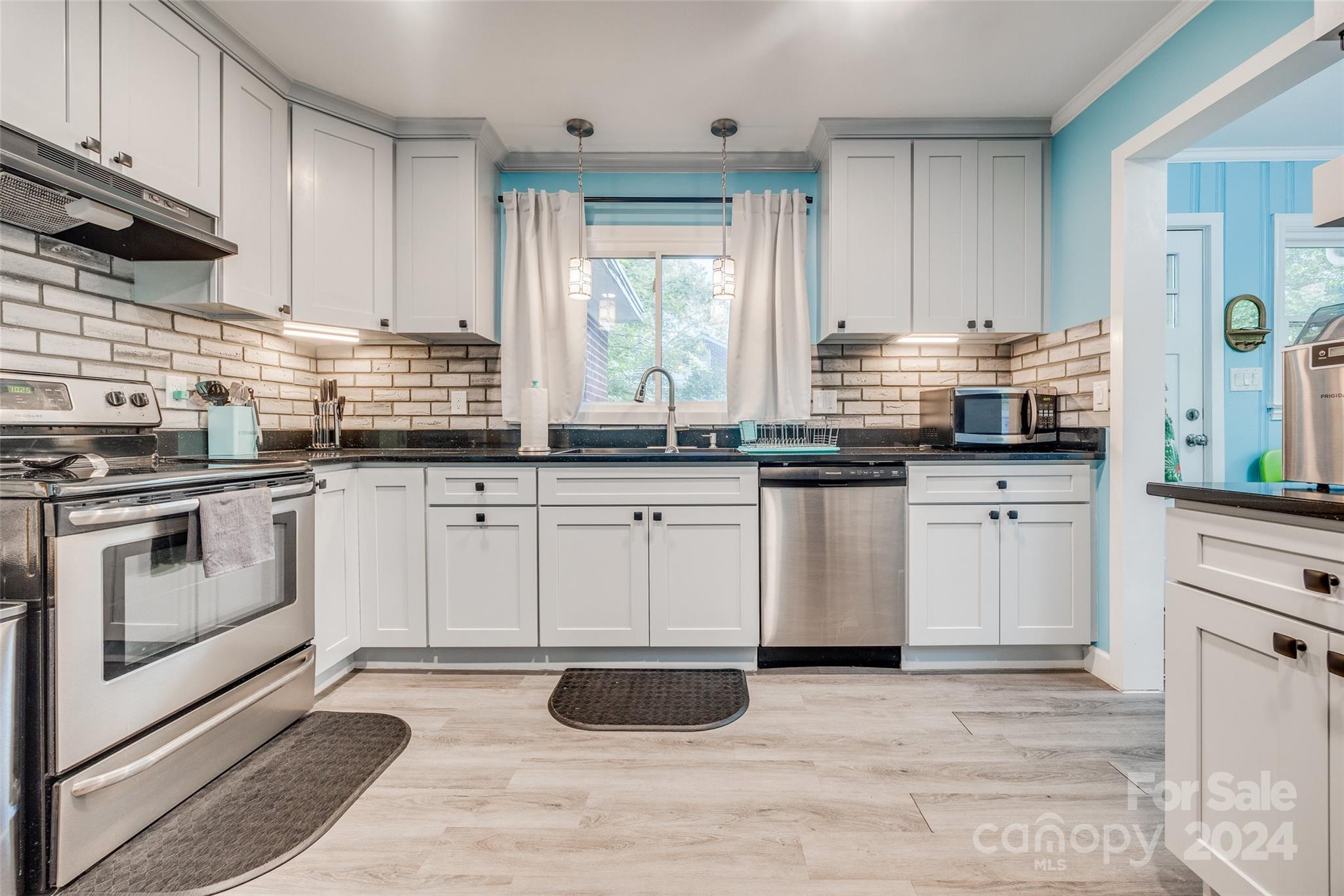 Colonial Heights - Residential
