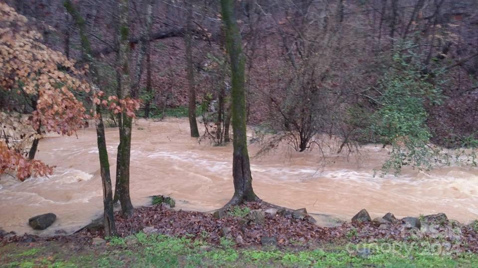 Cascades at River Crossing - Residential