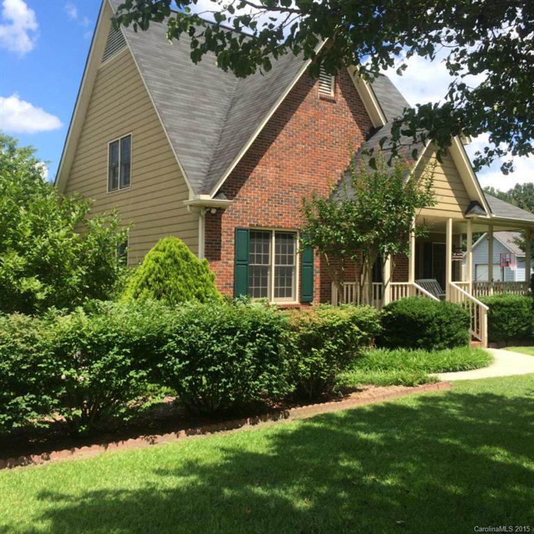 Lovely 4BR/2.5BA Country Charmer 2 mins to I-77, open great room, gas fireplace, dining area, quaint kitchen & breakfast nook, nice main-floor master suite w/walk-in closet, big bathroom, sep. shower, linen & water closets & bath  upstairs.  Rock on the front porch, work in the wired workshop or relax on rear deck in the private gazebo under the ceiling fan.  Seller providing 1-yr home warranty at closing. No city taxes!