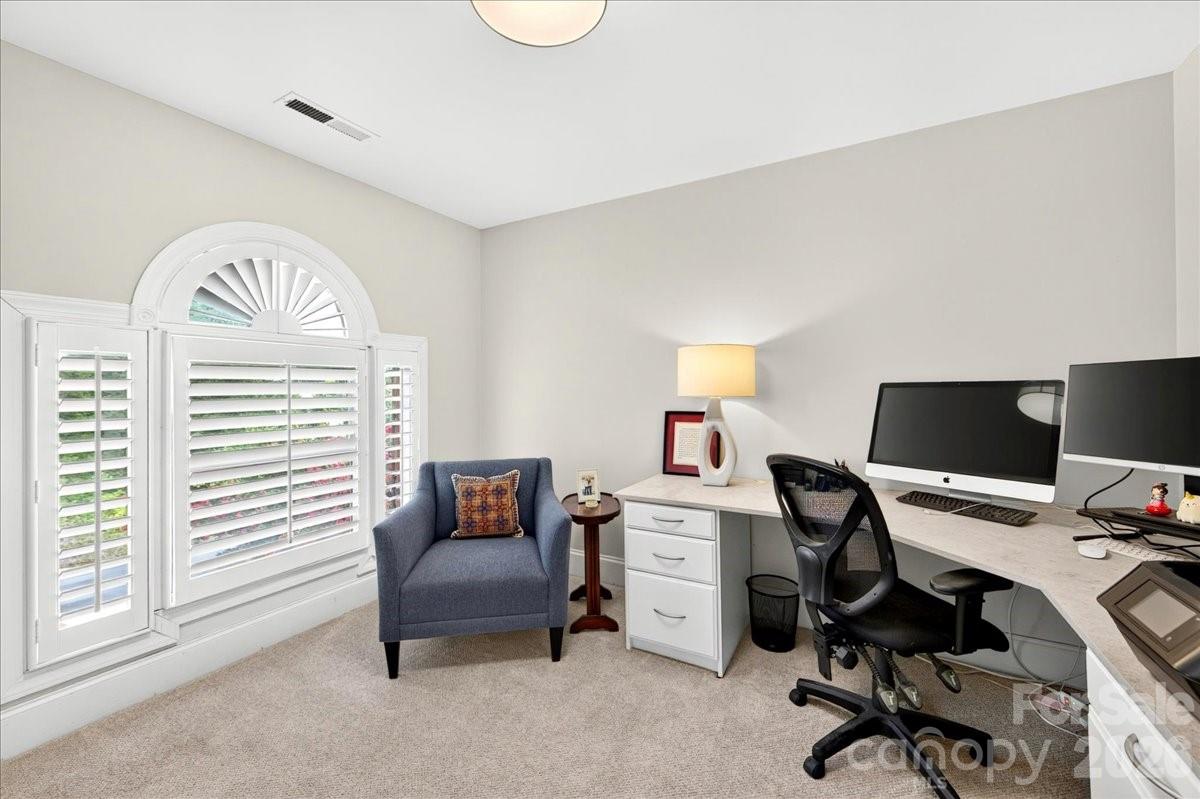 Lynrose Court - Residential