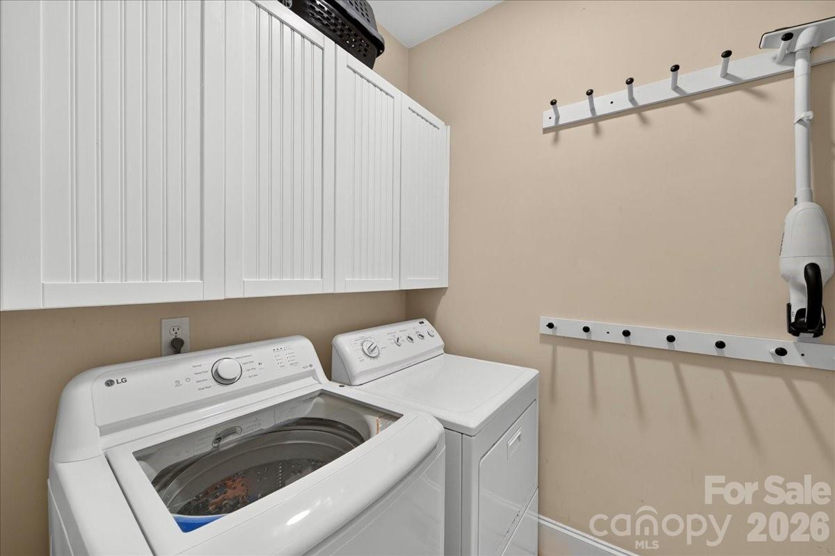 Lynrose Court - Residential