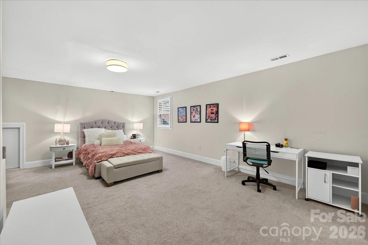 Lynrose Court - Residential