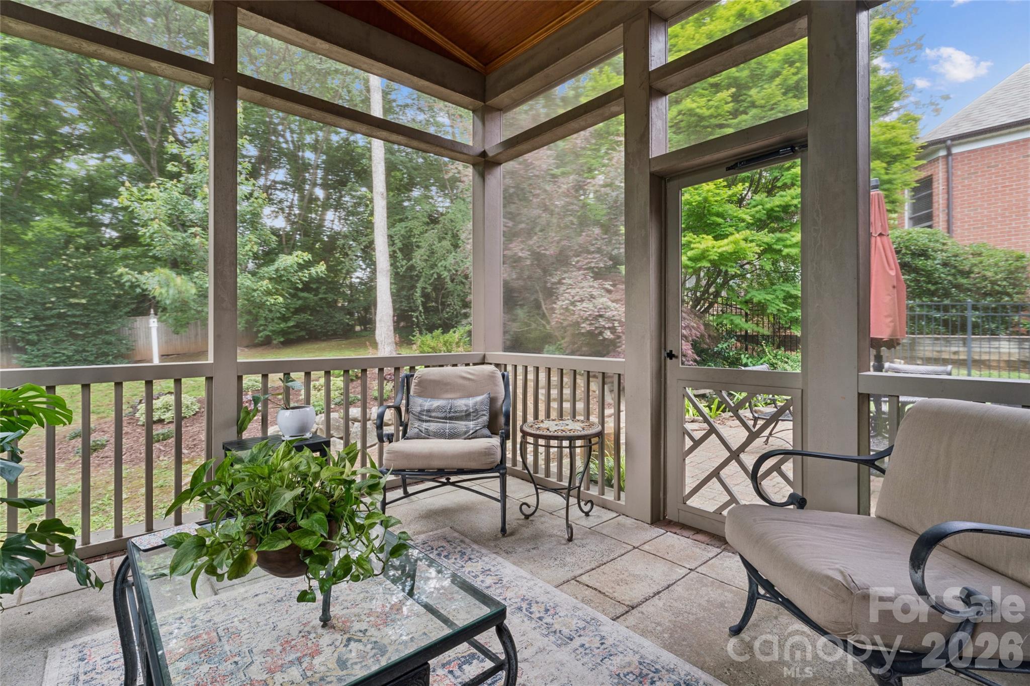 Lynrose Court - Residential