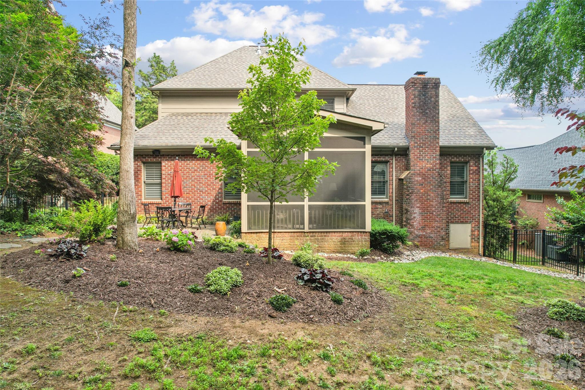 Lynrose Court - Residential