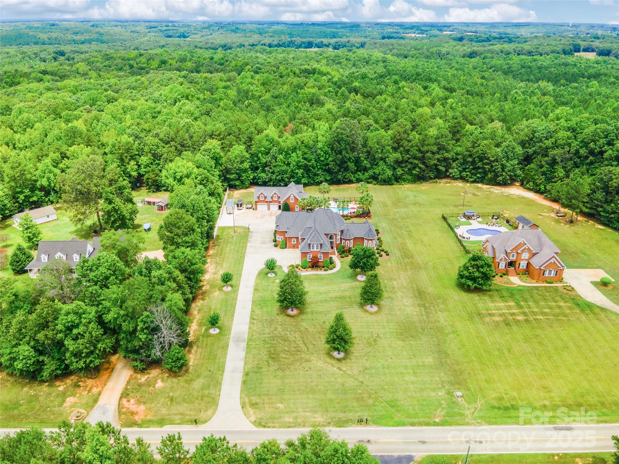 Eagle Pointe - Residential