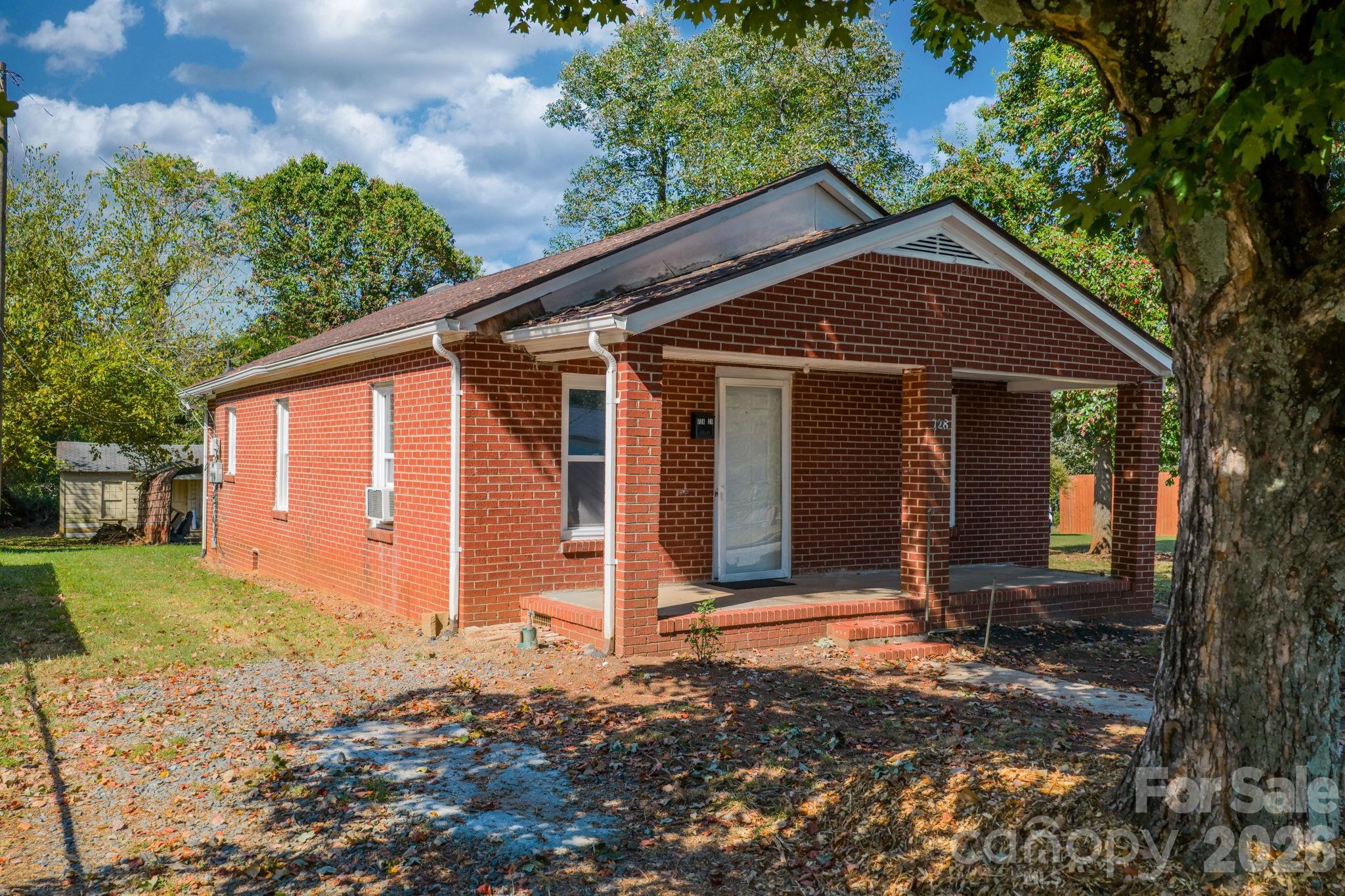 Welcome to this charming 3-bedroom, 1-bath brick home located in the heart of Longview! Whether you’re searching for your first home or your next investment opportunity, this property offers incredible potential and value. Inside, you’ll find fresh paint, updated flooring and carpet throughout, plus new appliances that give the home a clean, refreshed feel. Recent updates also include a new water heater and a roof replaced in 2020 for added peace of mind. 

The property features a covered front porch perfect for relaxing evenings, along with a detached carport located behind the home offering additional space for lawn equipment, storage, or everyday convenience. An additional outbuilding behind the property includes a bedroom, bathroom, and kitchen area that will more than likely be a tear down.

Conveniently located near shopping, dining, and schools, this home combines character, updates, and opportunity all in one package. Don’t miss your chance to make this property your own!