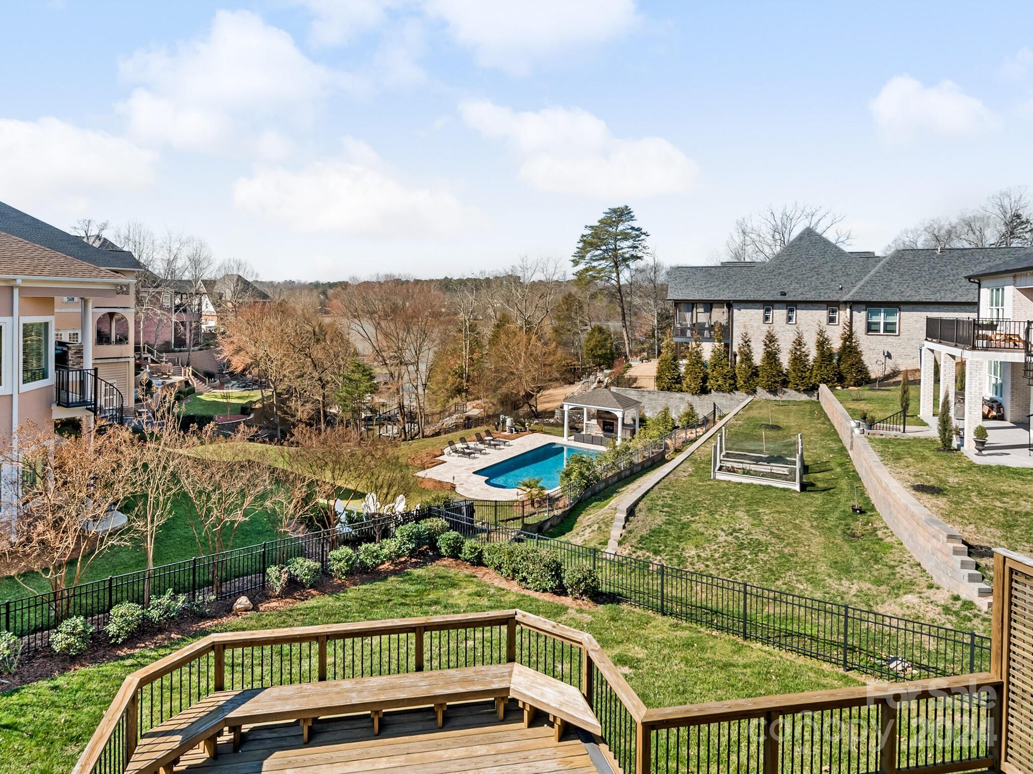 River Lake - Residential
