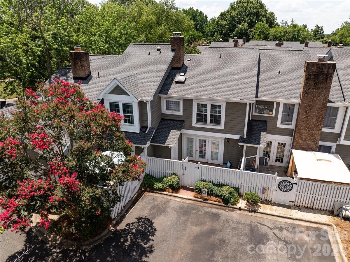 The Gates at Quail Hollow - Residential