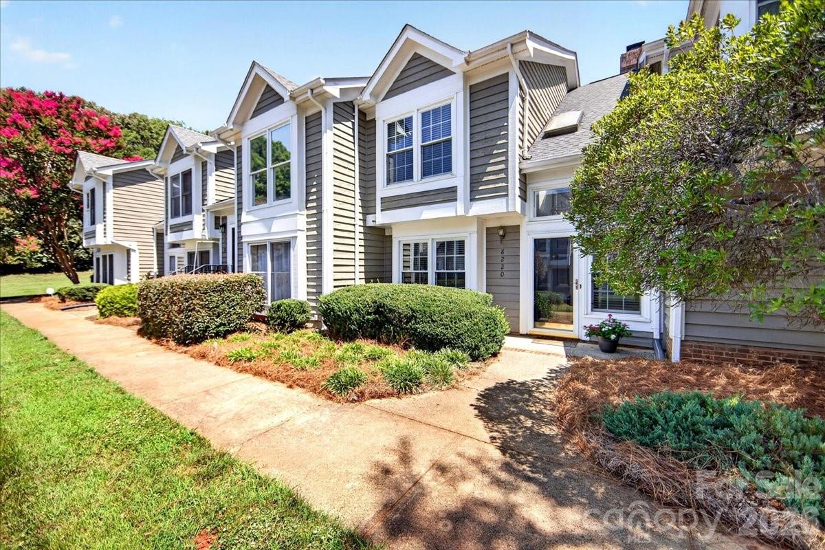 The Gates at Quail Hollow - Residential