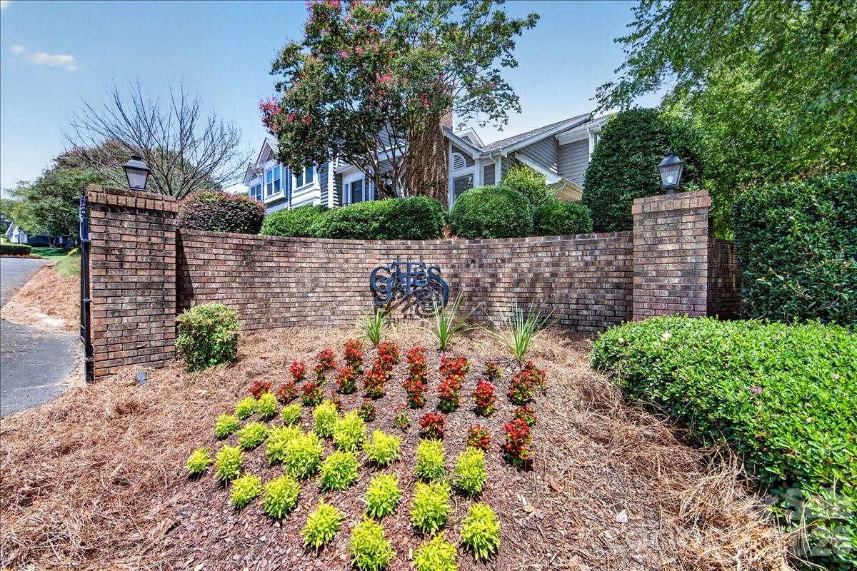 The Gates at Quail Hollow - Residential