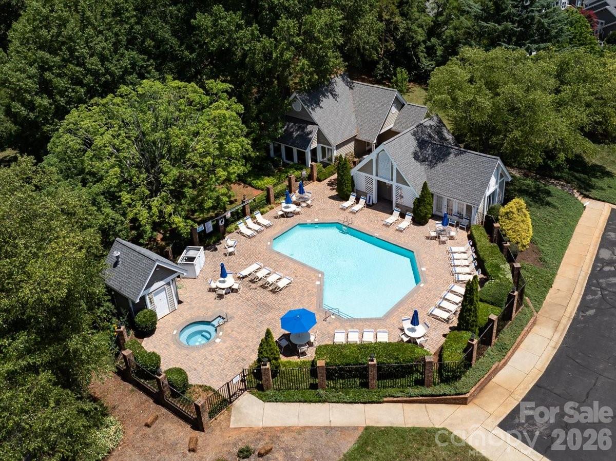 The Gates at Quail Hollow - Residential