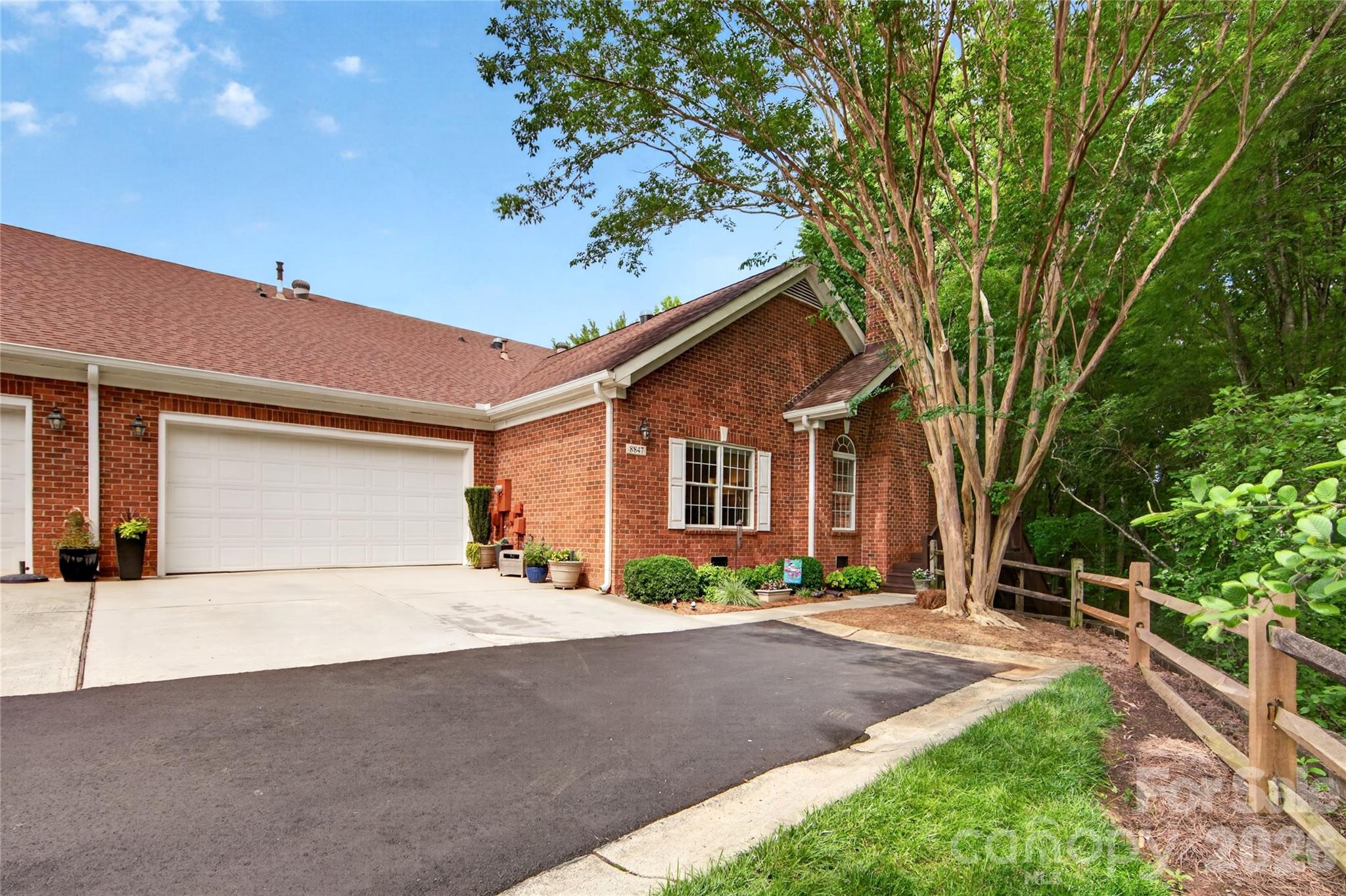 Windsor Oaks - Residential