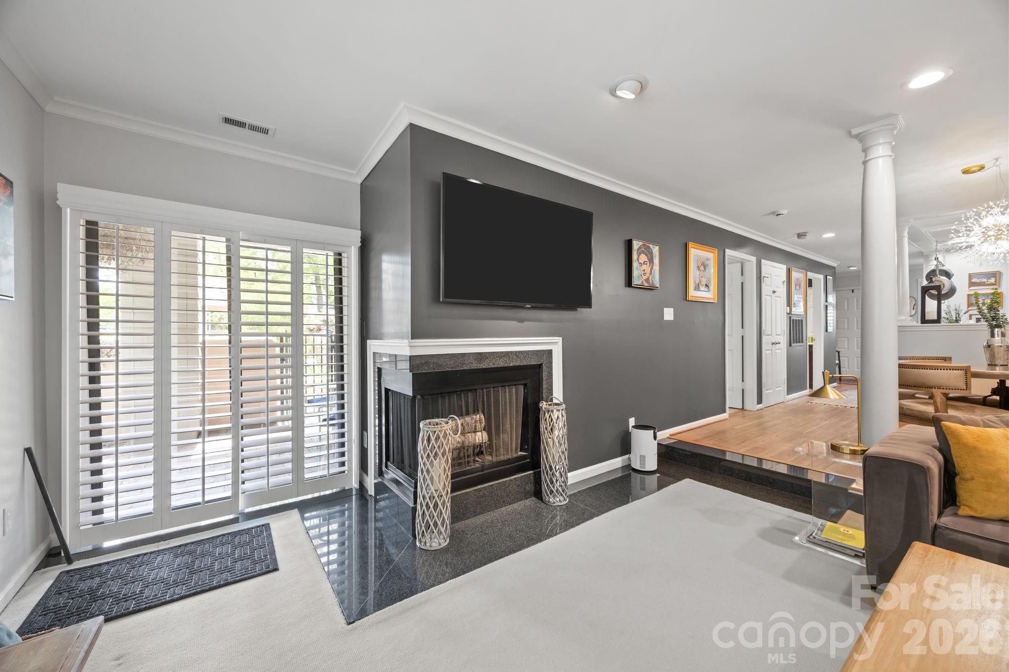 Queens Station - Residential