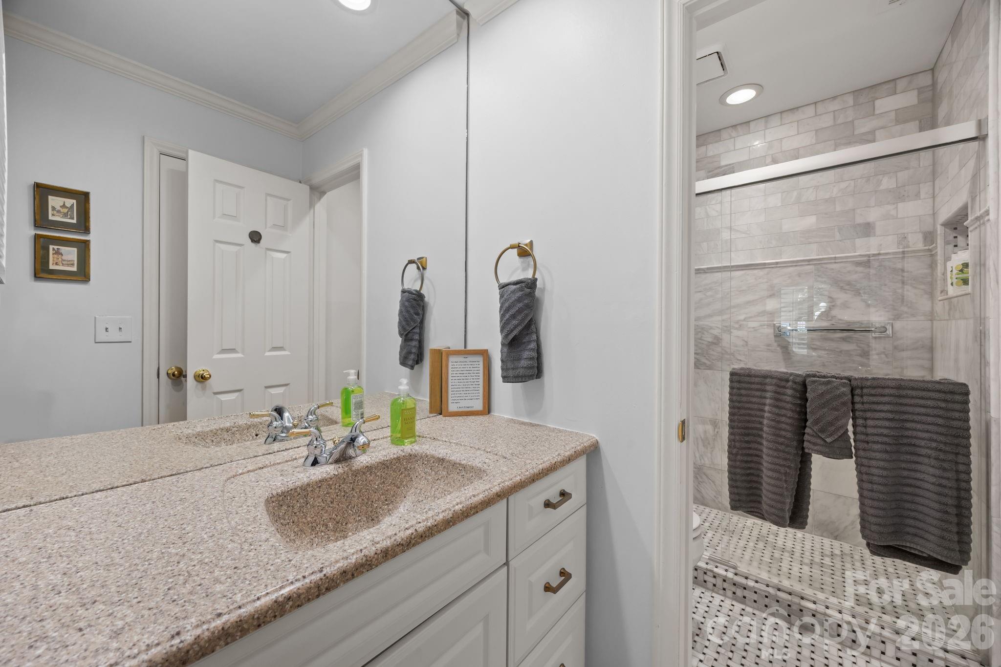 Queens Station - Residential