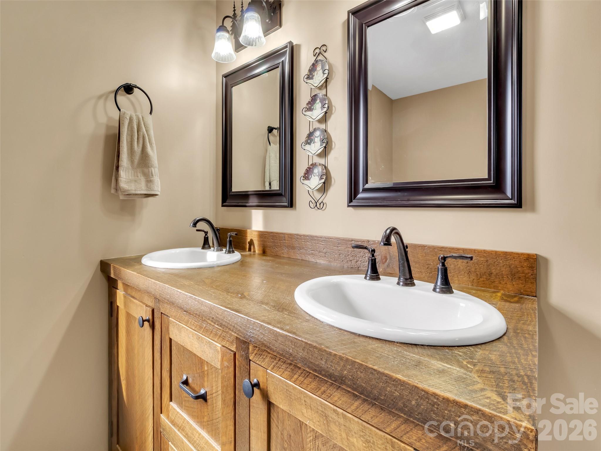 Falcon Ridge - Residential