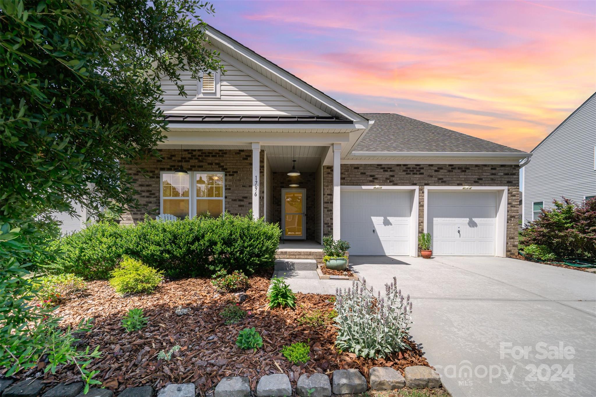 Welcome to your dream ranch-style home! This charming home offers the perfect blend of comfort, style, and functionality, designed to cater to your every need. Step into the spacious open-concept living area, where natural light floods through expansive windows, illuminating the elegant hardwood floors and high ceilings. The heart of this home lies in its well-appointed kitchen, boasting modern appliances, ample counter space, and a convenient breakfast bar, perfect for whipping up culinary delights. Retreat to the generously sized primary bedroom, with a luxurious ensuite bathroom complete with walk-in shower, and dual vanity and expansive closet. Outside, discover your own private oasis within the fenced backyard, where lush greenery provide a tranquil backdrop for outdoor gatherings, gardening, in peace and privacy. Located in a desirable neighborhood of Ellis Pond, convenient with easy access to shopping, dining, parks, and more. Prepare to fall in love with this gem!