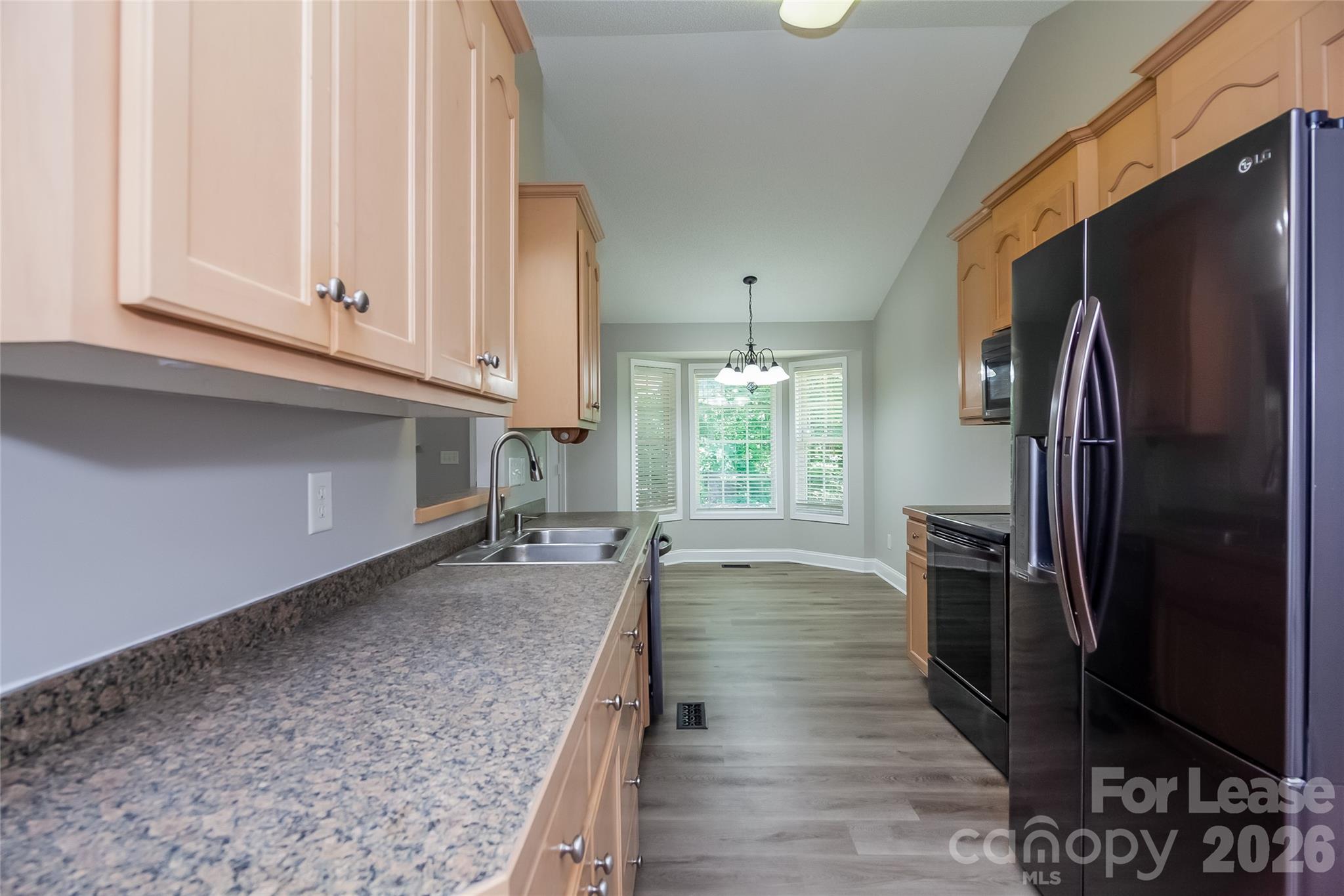Summey Knoll - Residential Lease