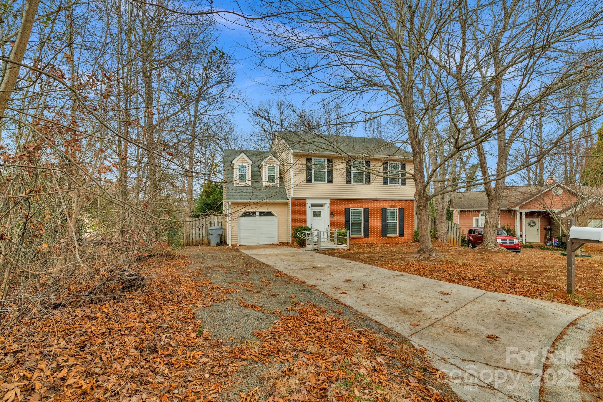 Mcalpine Woods - Residential