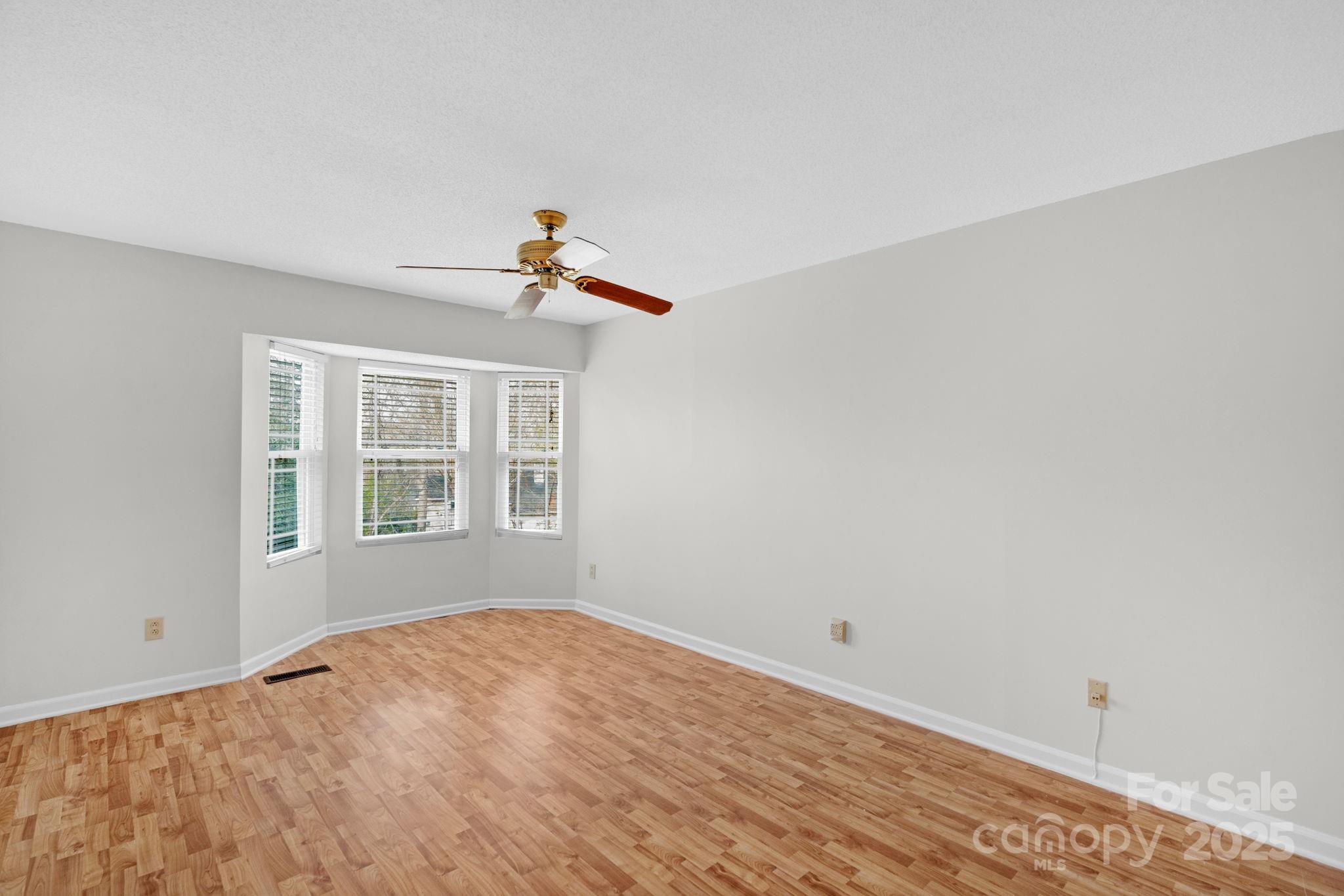 Mcalpine Woods - Residential