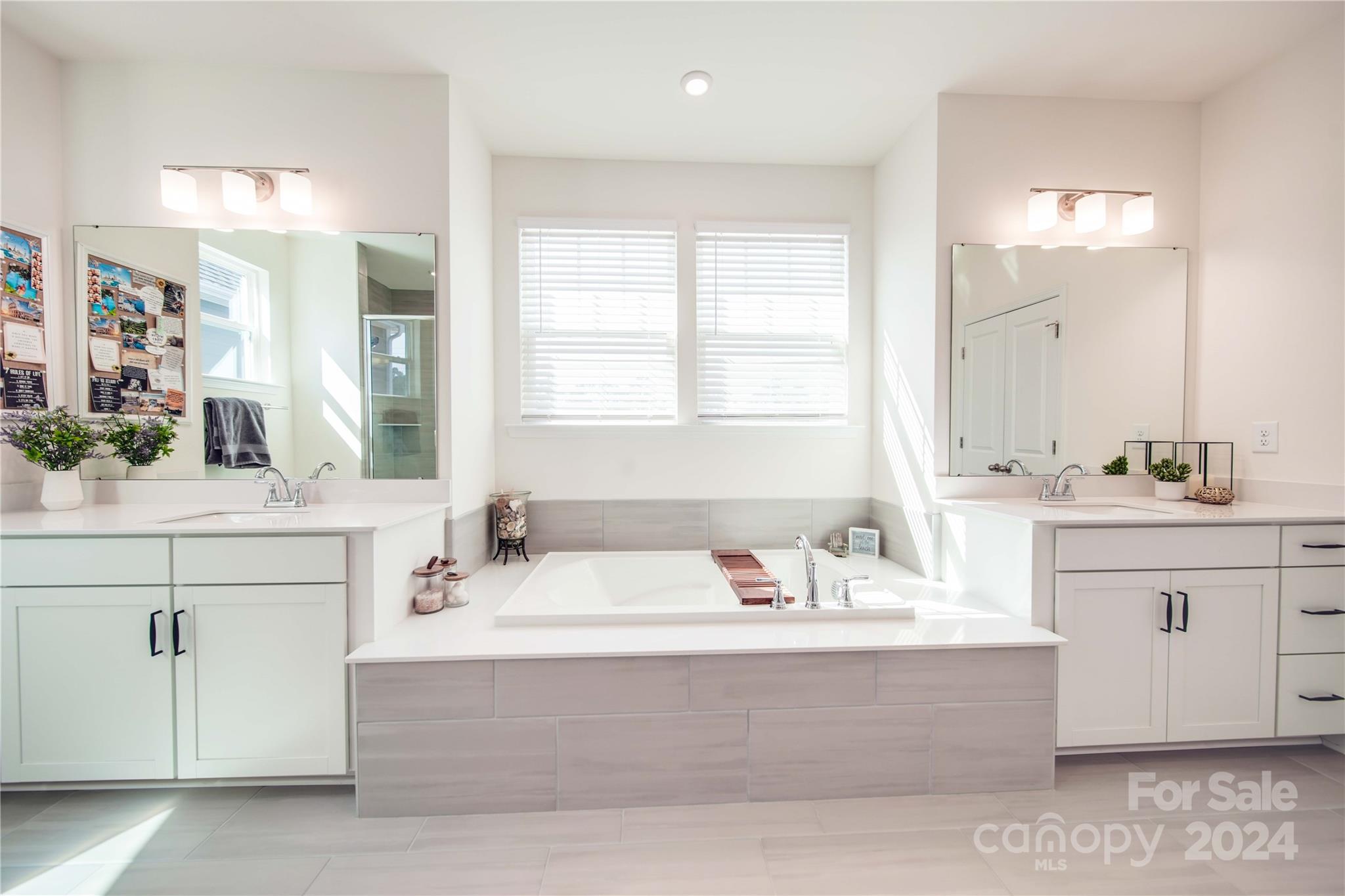 Paddlers Cove - Residential