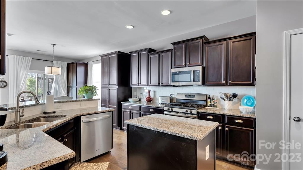 Almond Glen - Residential