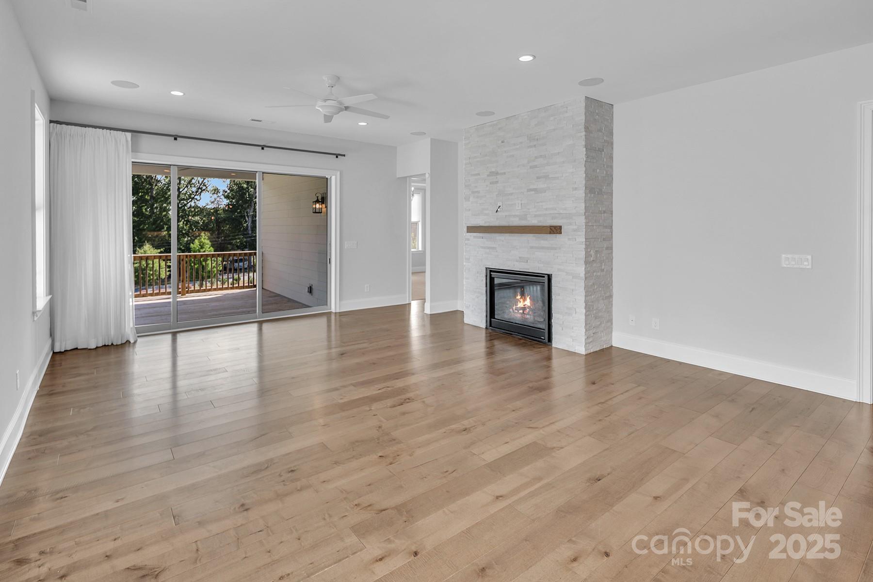 Regency at Palisades - Residential