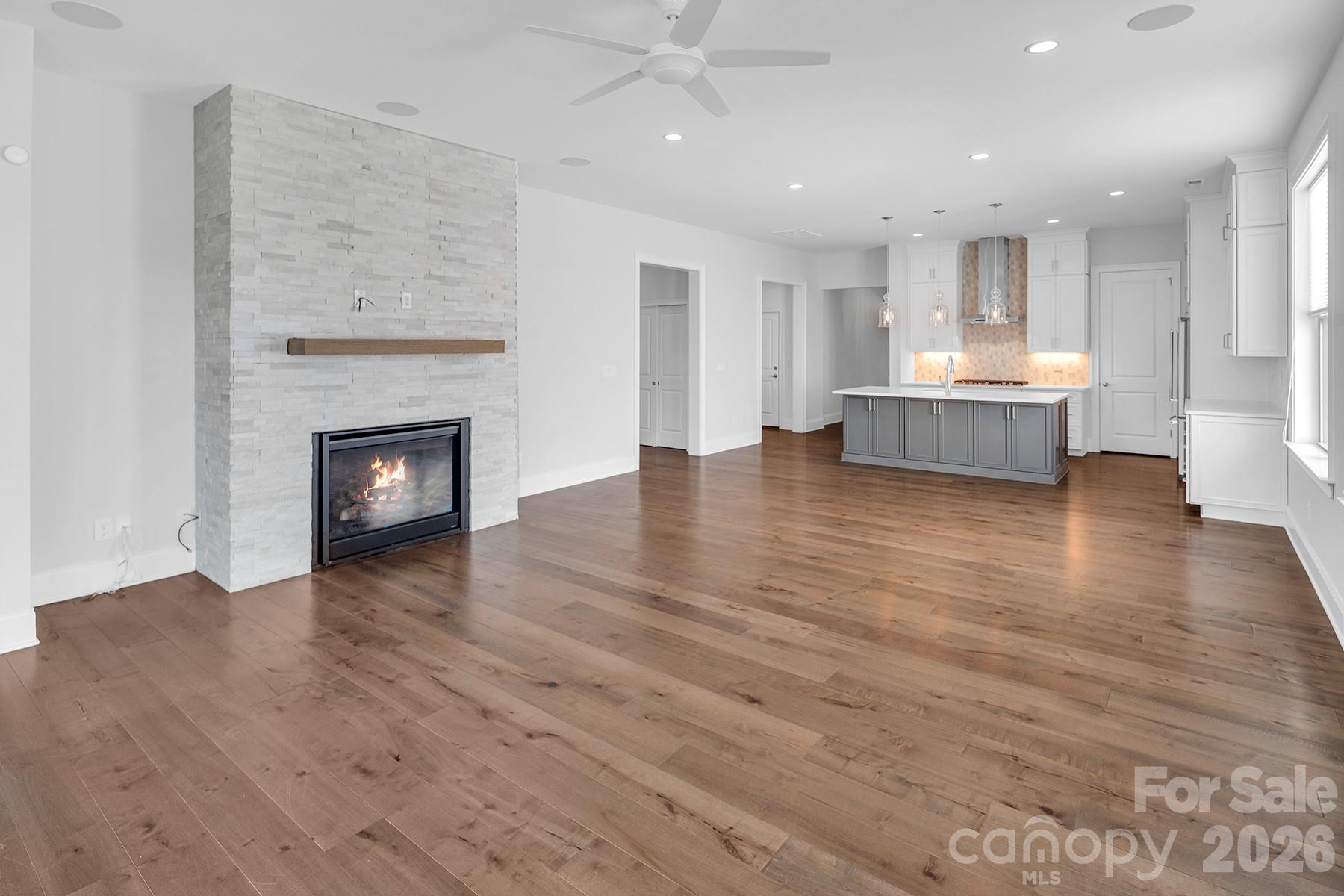 Regency at Palisades - Residential