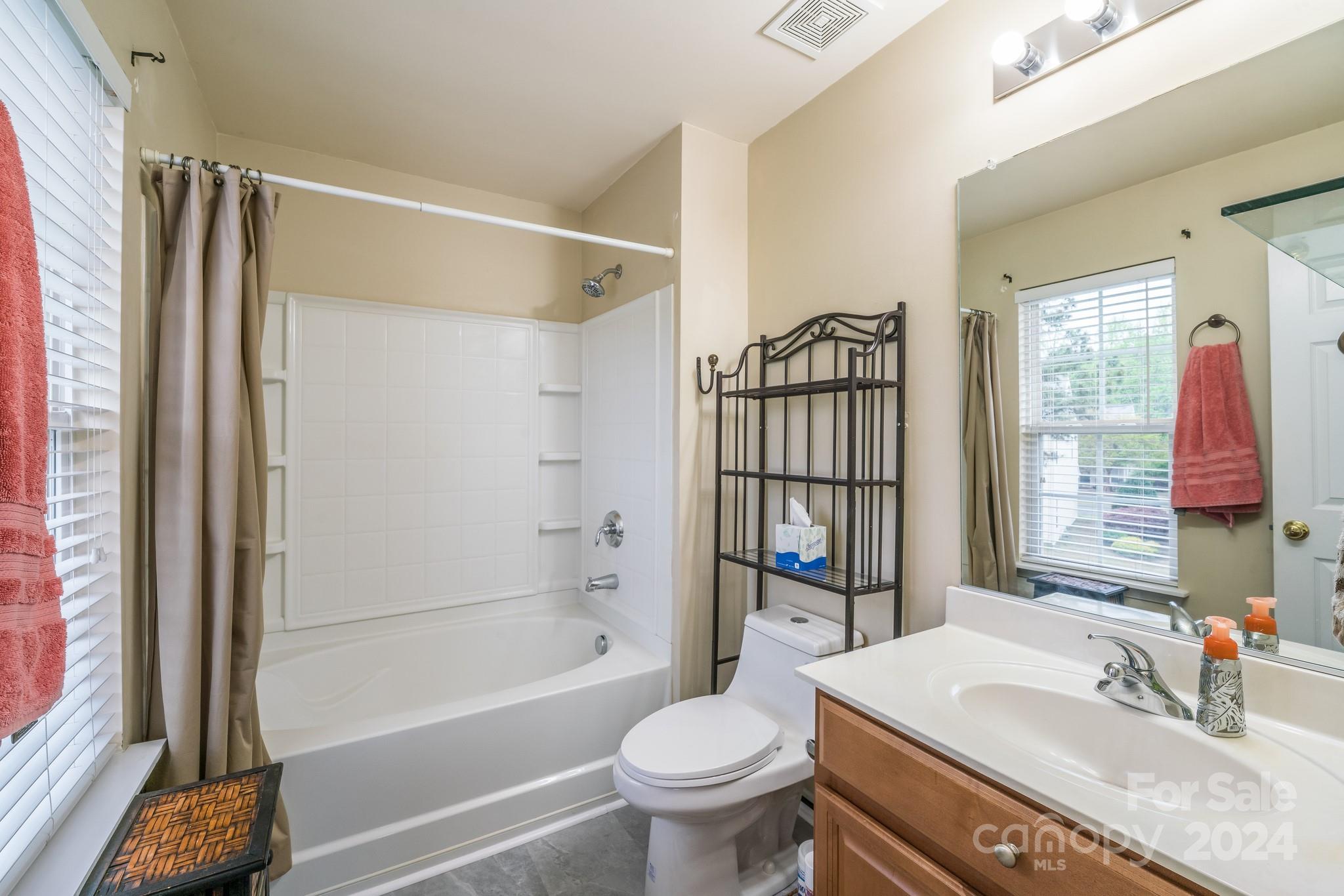 Charlotte Pines - Residential