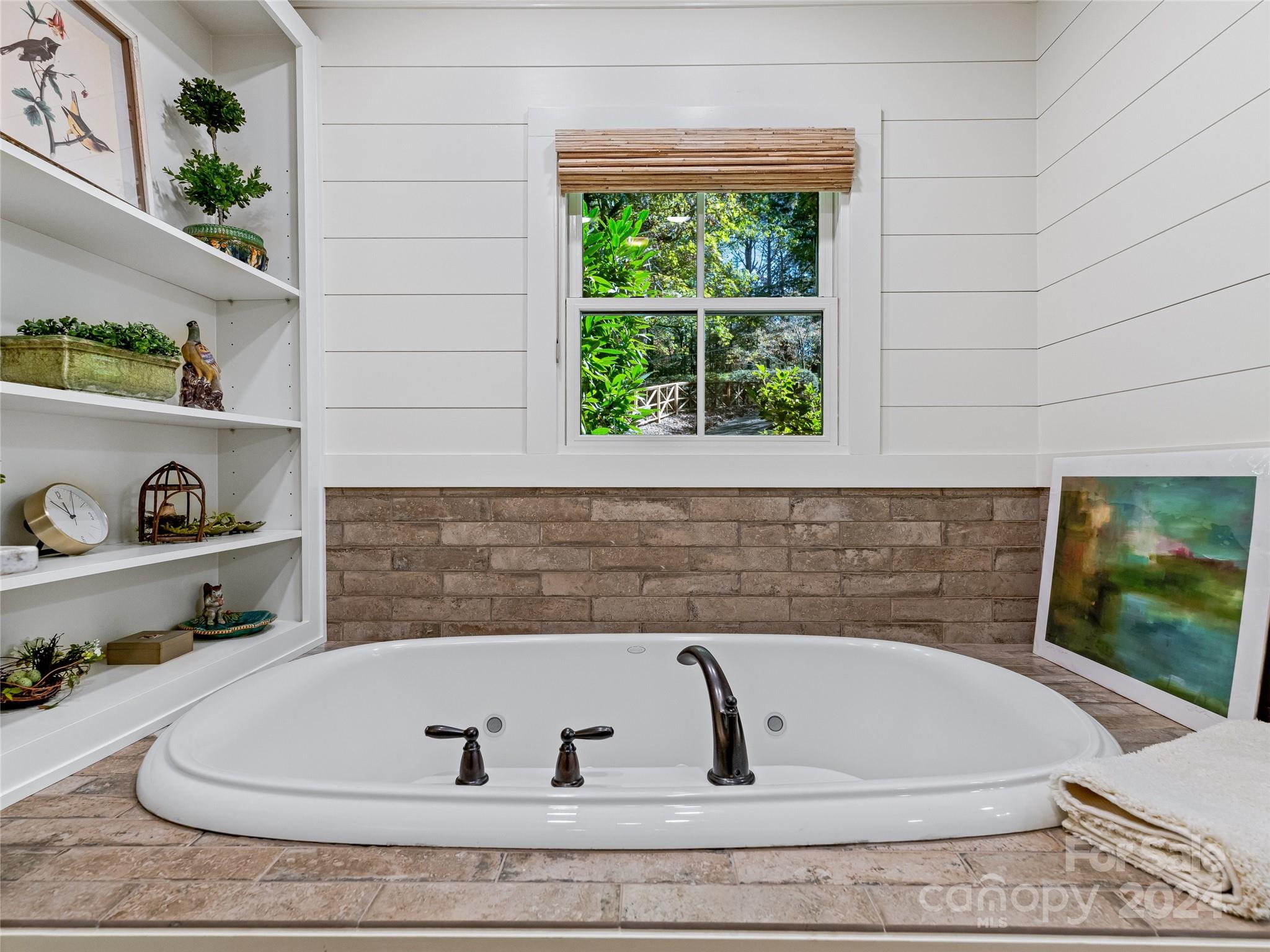 Lake Toxaway Estates - Residential