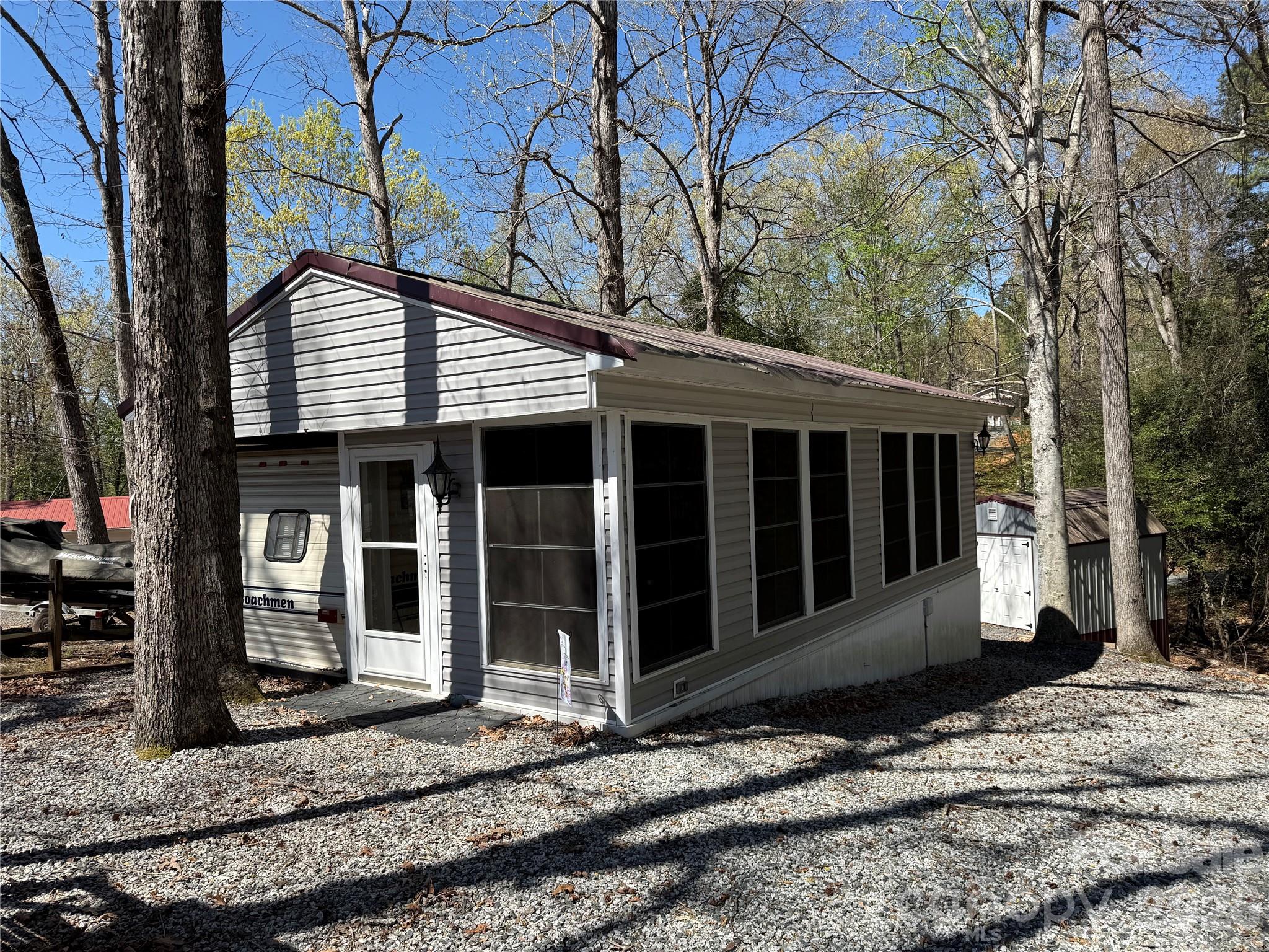 Twin Harbor - Residential