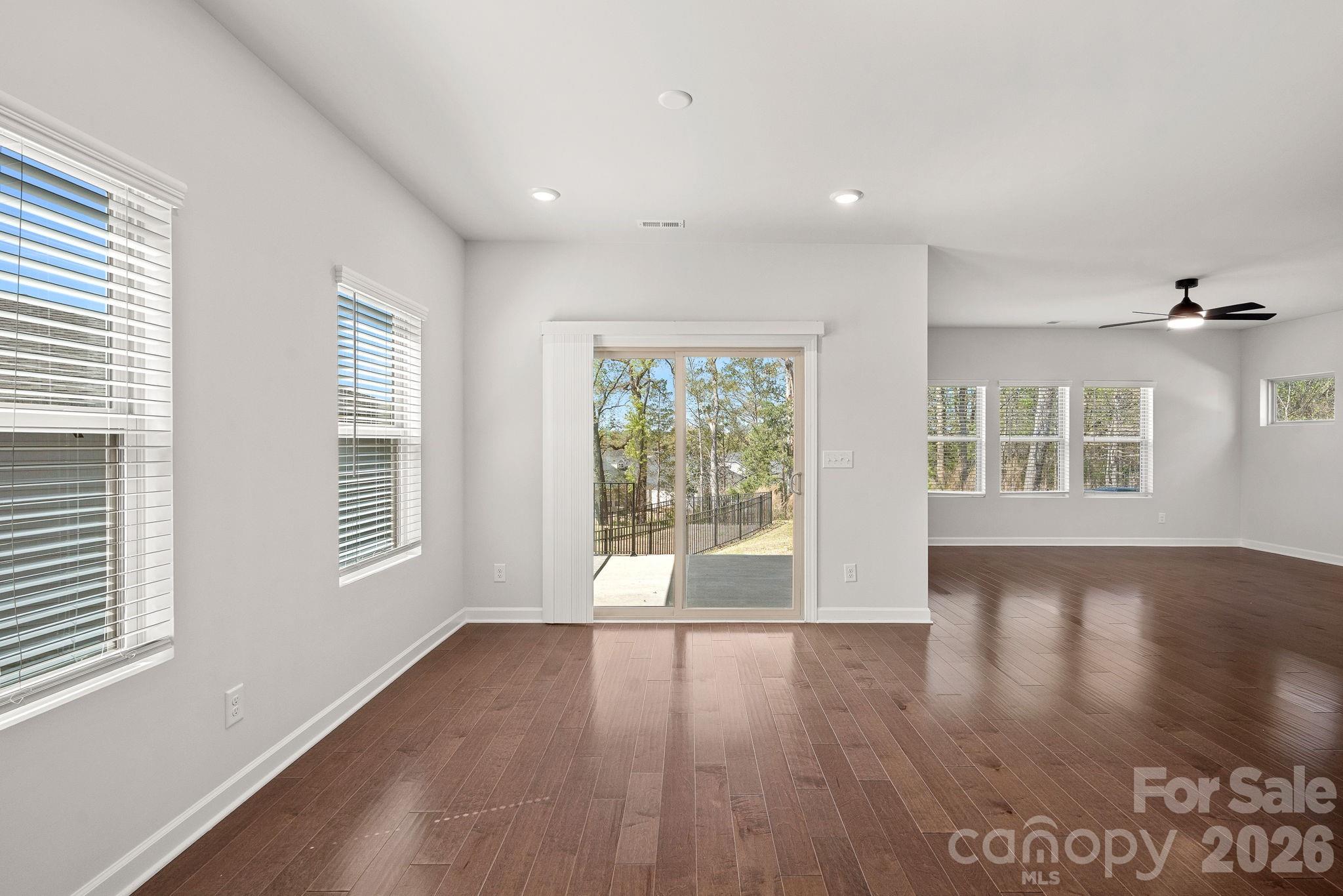 Larkhaven Hills - Residential