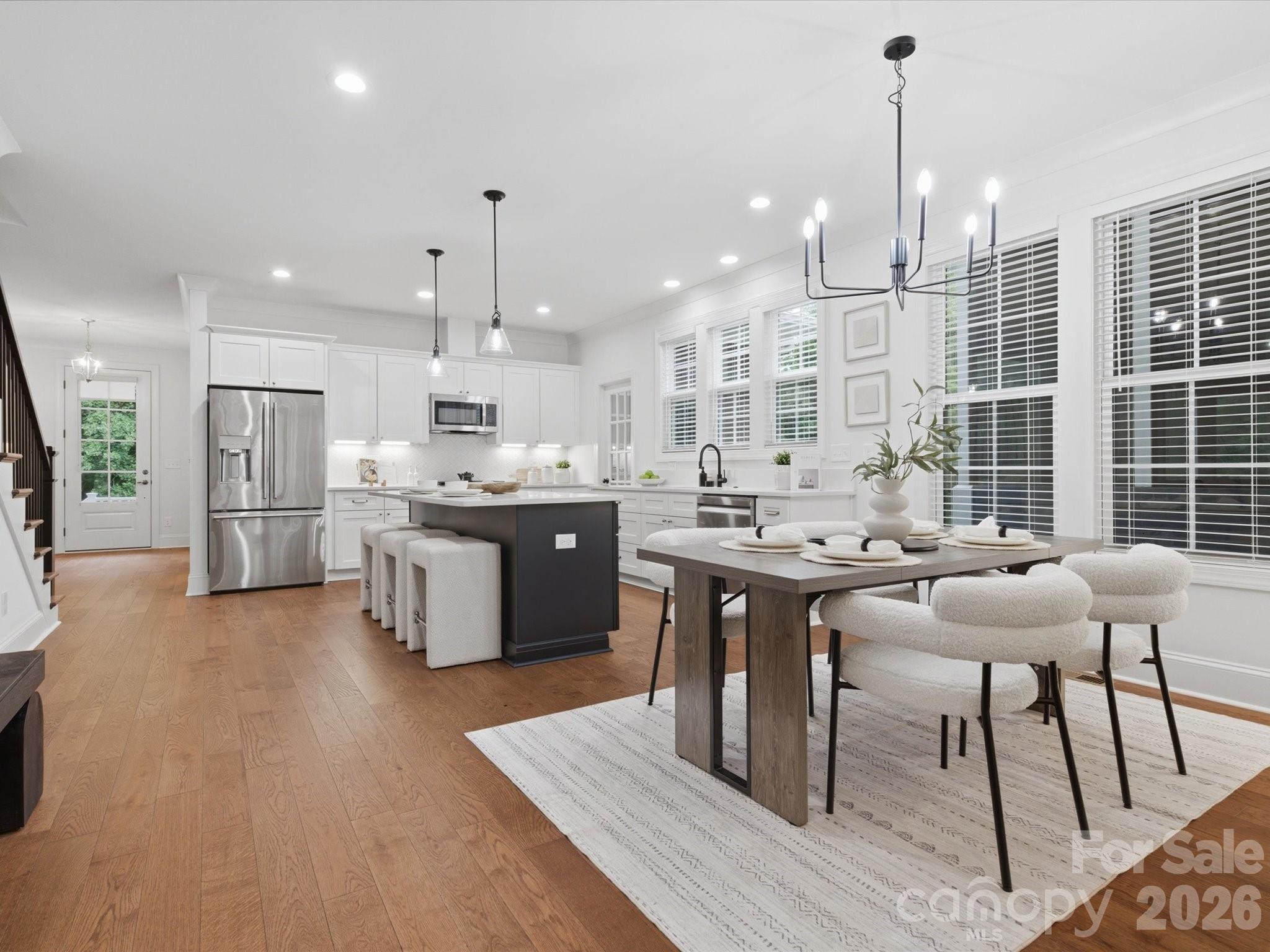 The Oaks On Providence - Residential