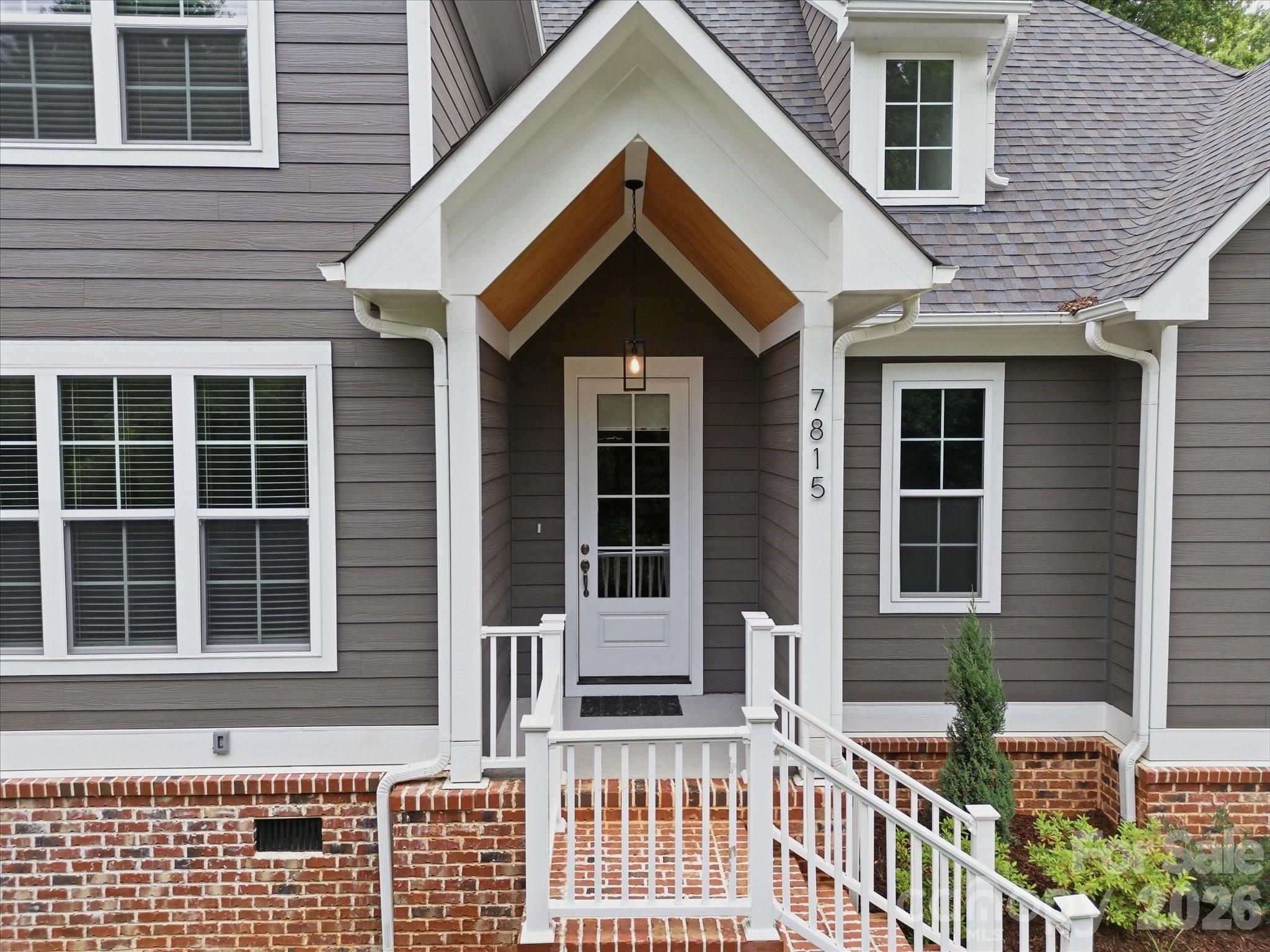 The Oaks On Providence - Residential