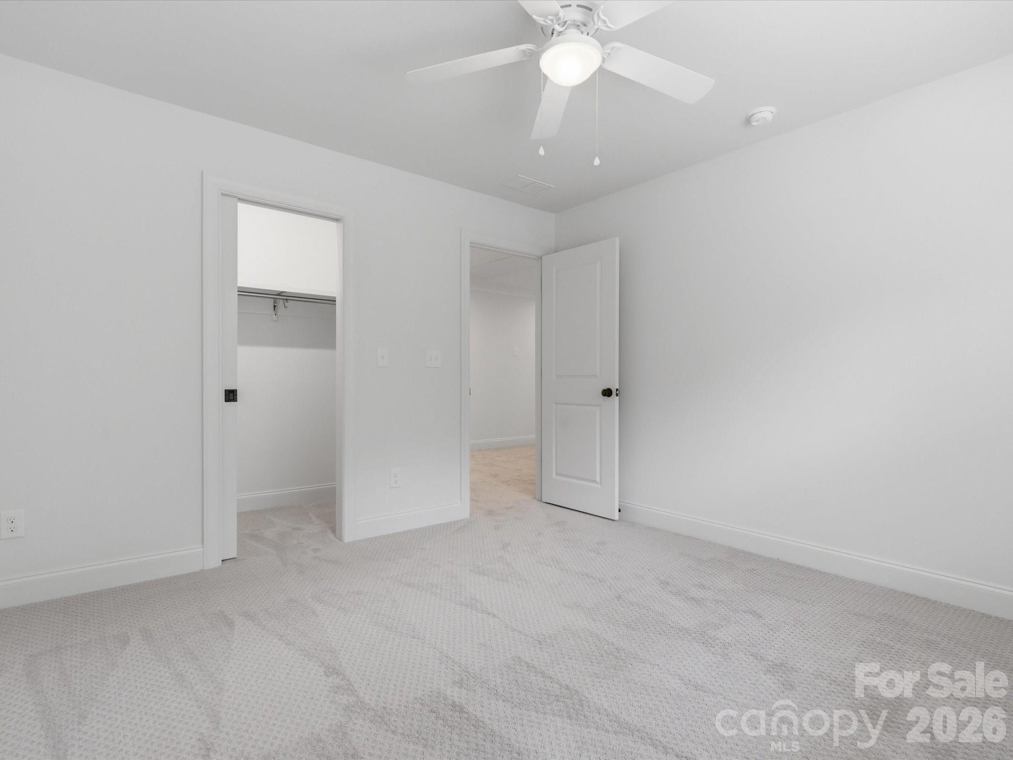 The Oaks On Providence - Residential