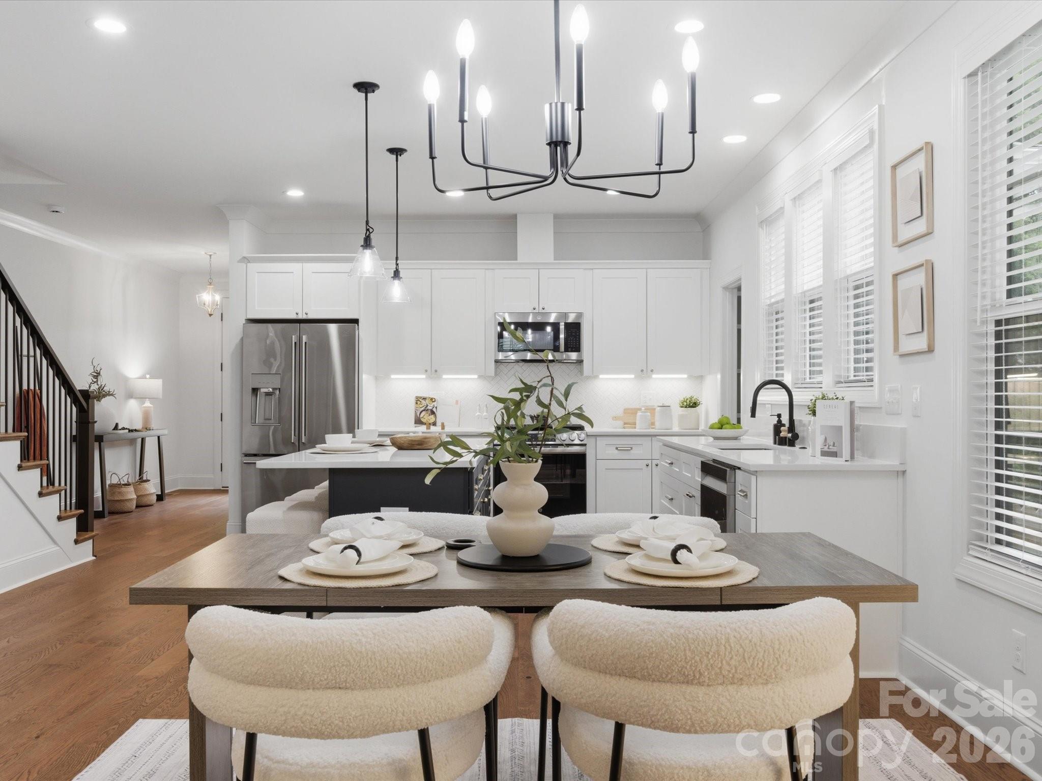 The Oaks On Providence - Residential