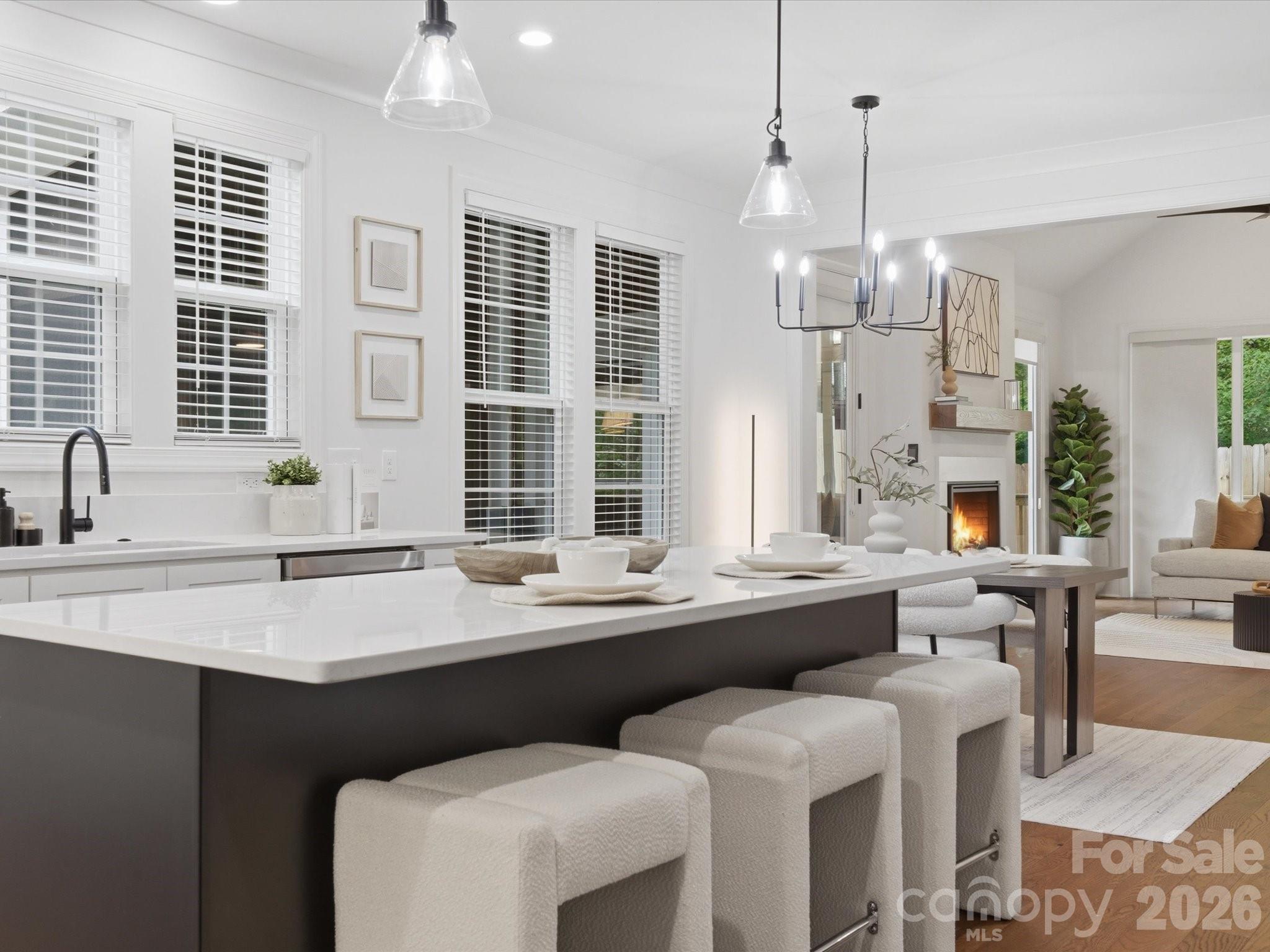 The Oaks On Providence - Residential