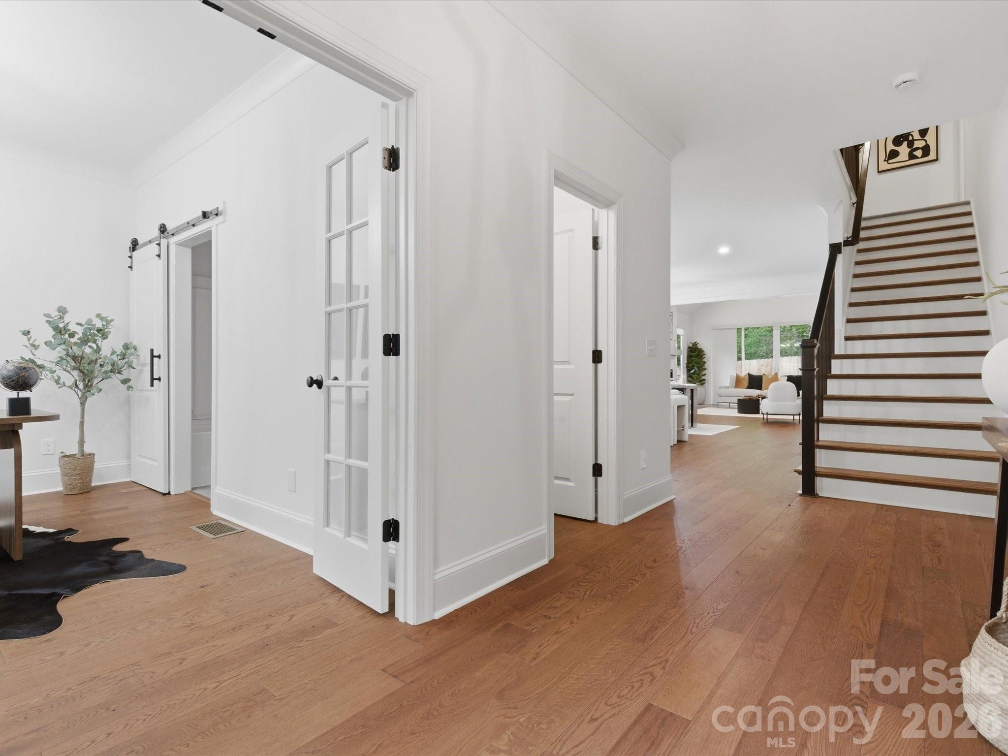 The Oaks On Providence - Residential