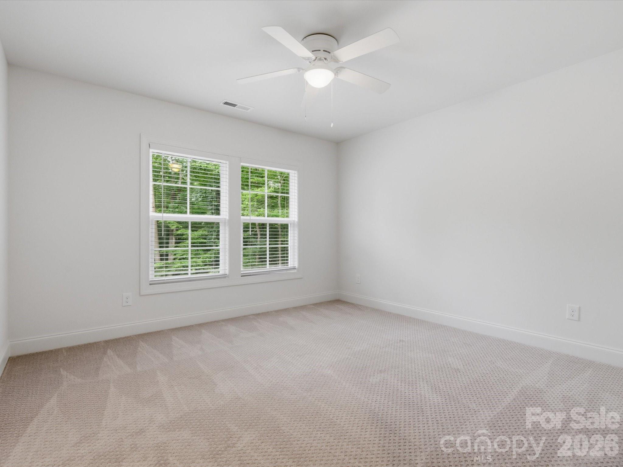The Oaks On Providence - Residential