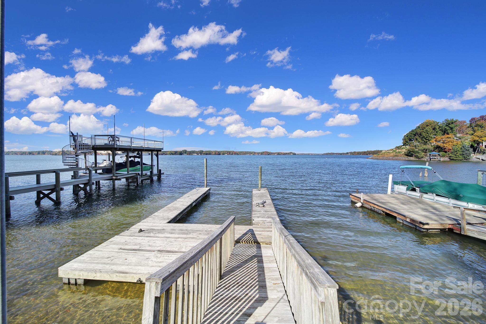 Tega Cay - Residential
