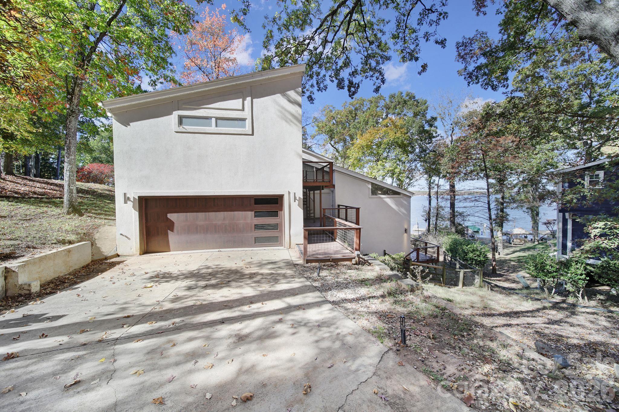 Tega Cay - Residential