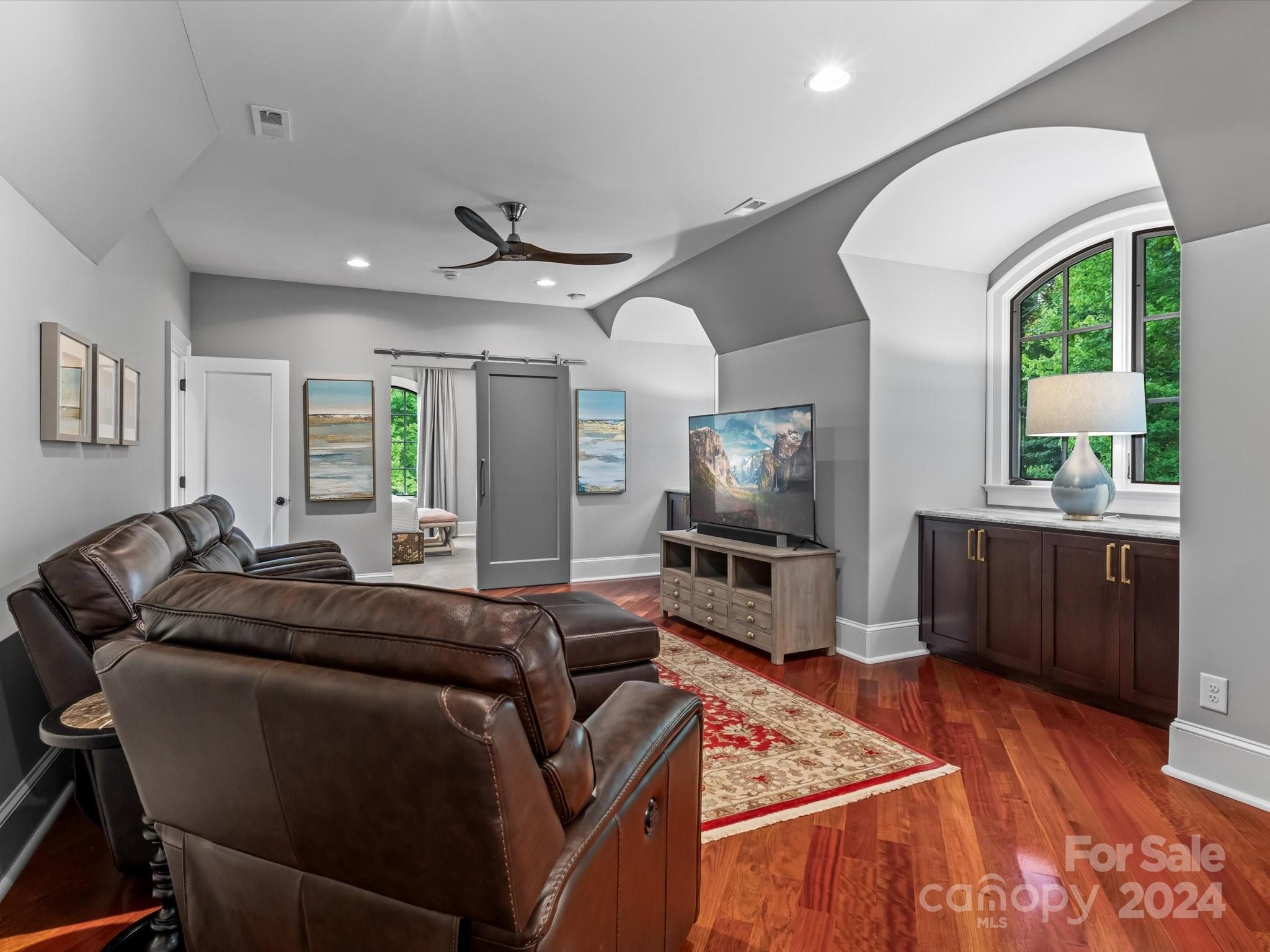 Twin Coves - Residential